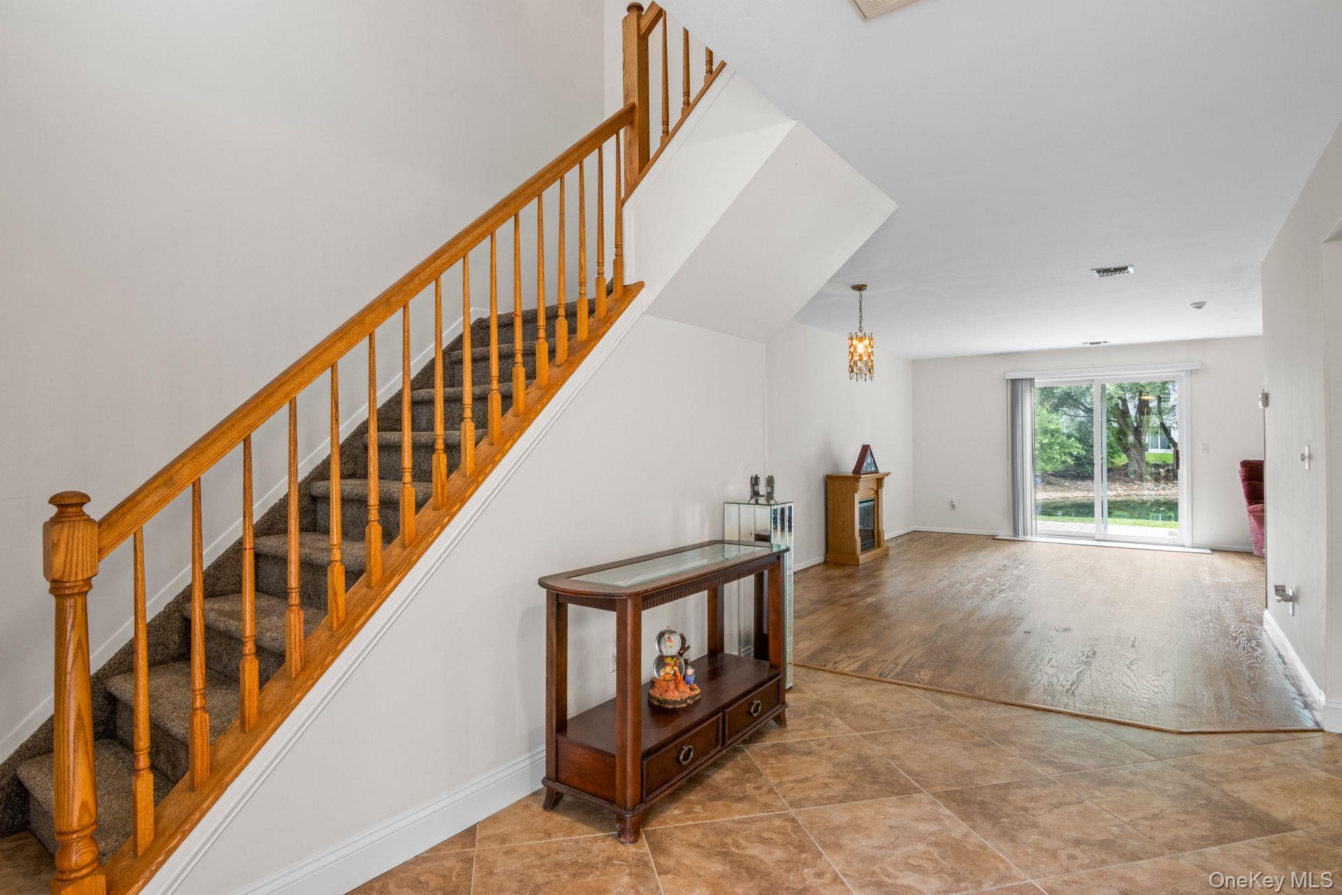 #14 photo, 124 Erin Lane, サフォーク郡 East Setauket , NY 11733