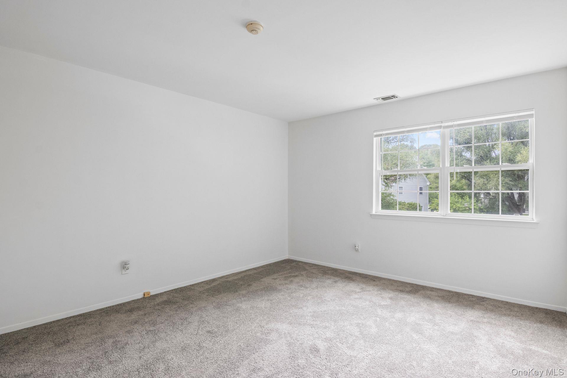 #17 photo, 124 Erin Lane, サフォーク郡 East Setauket , NY 11733