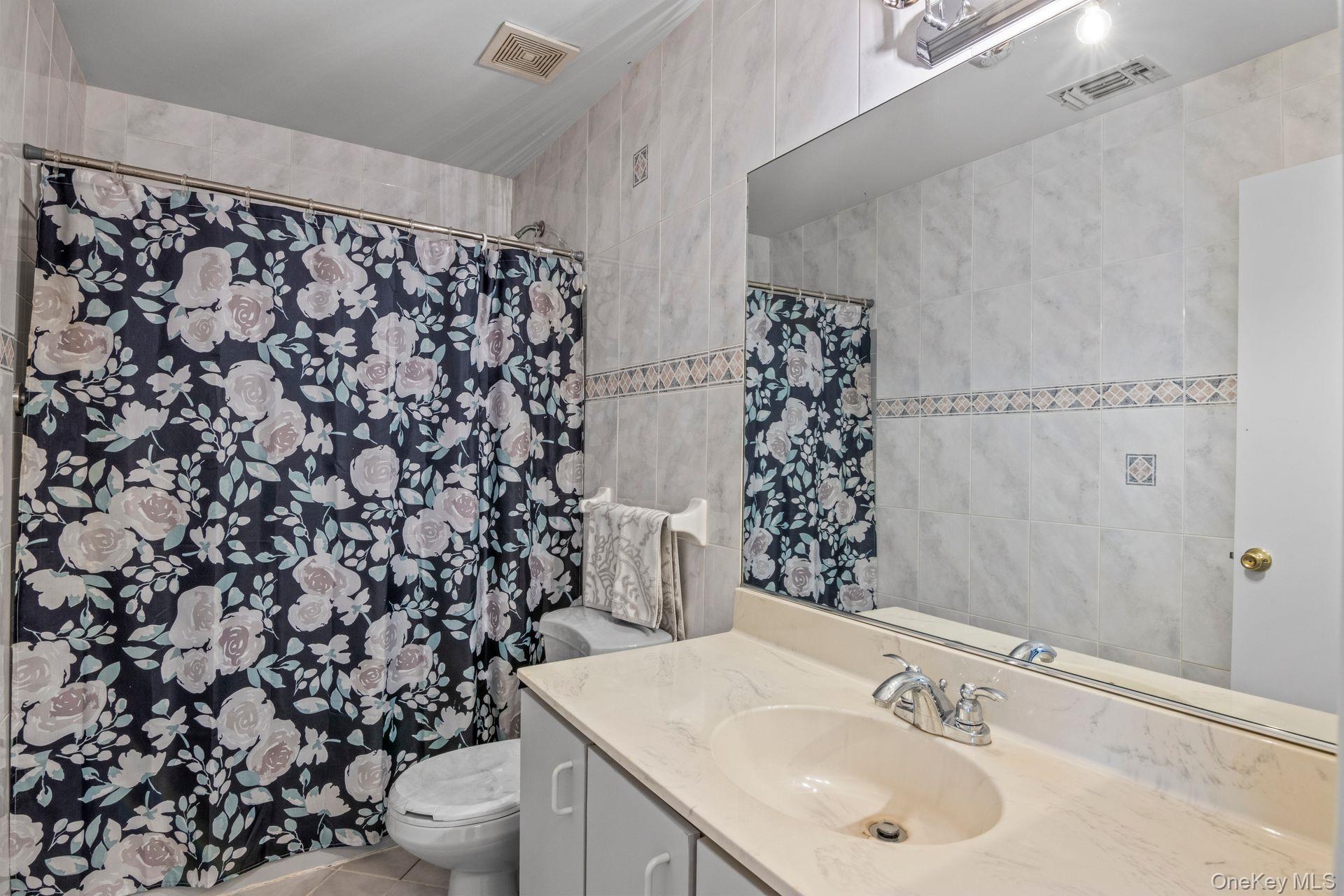 #19 photo, 124 Erin Lane, サフォーク郡 East Setauket , NY 11733