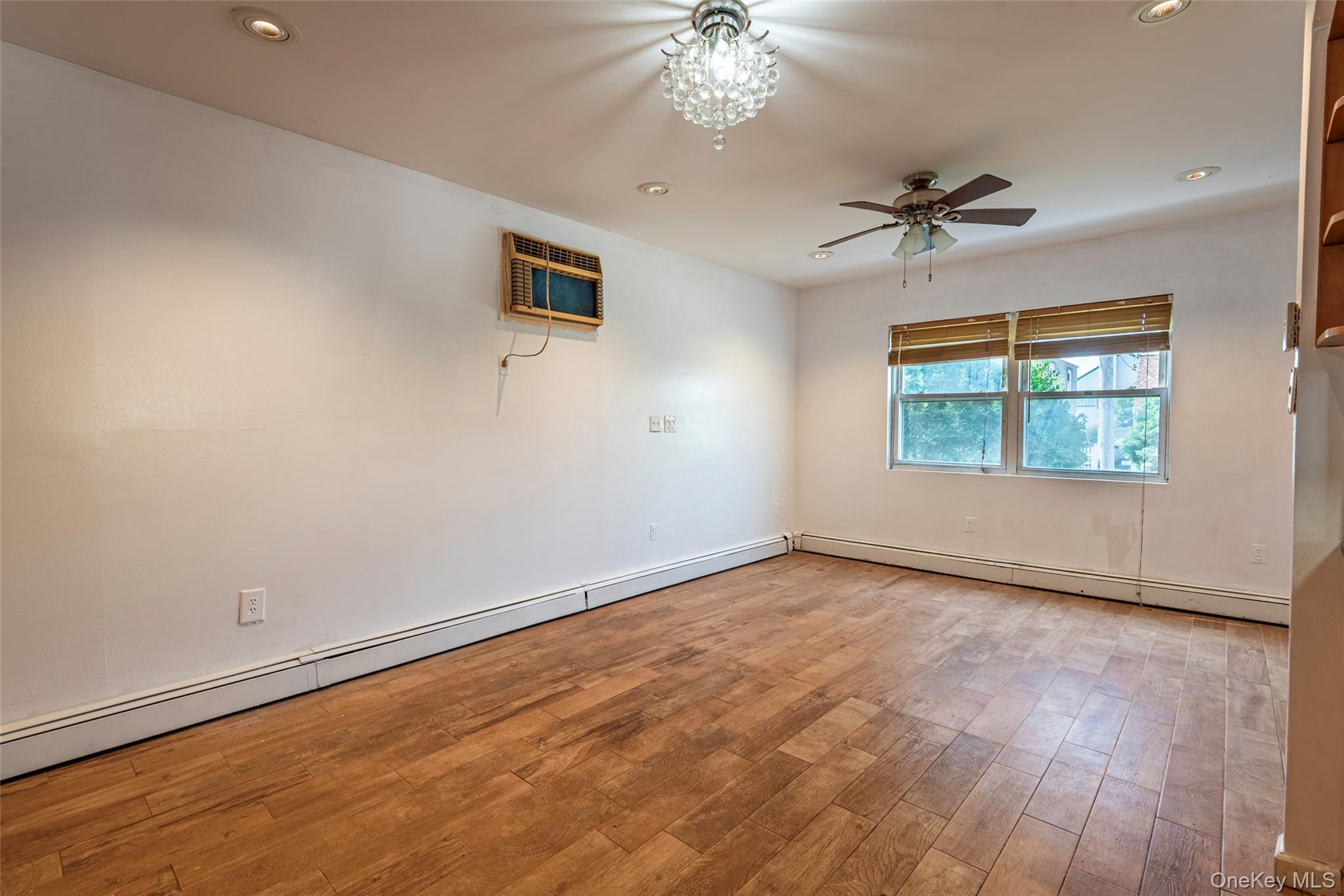 #10 photo, 459 Roquette Avenue, ナッソー郡 Floral Park , NY 11001