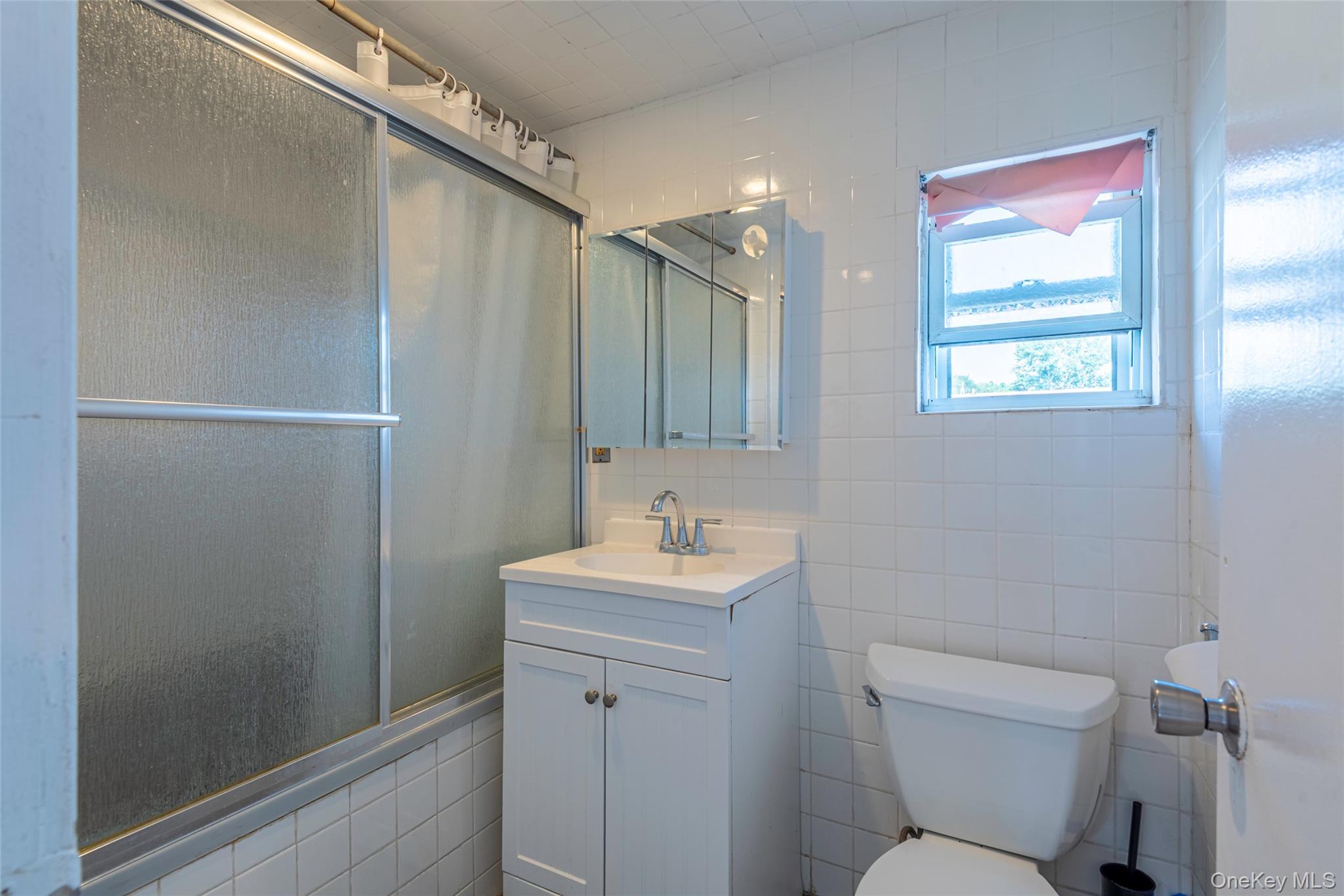 #18 photo, 459 Roquette Avenue, ナッソー郡 Floral Park , NY 11001