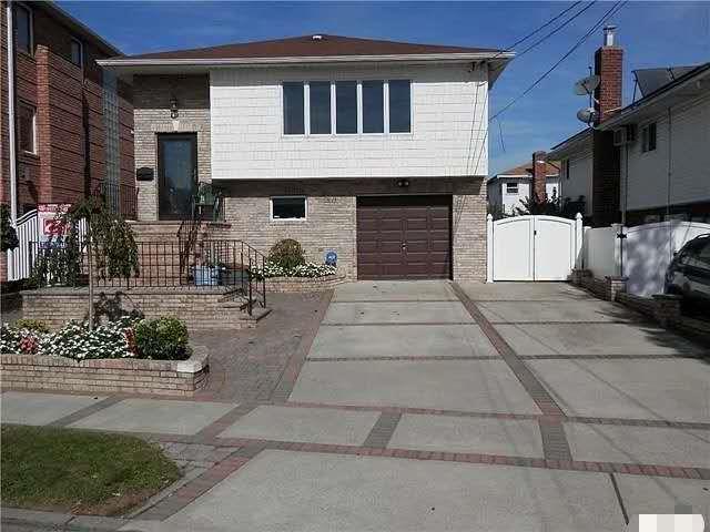 #1 photo, 91-11 163 Avenue, Howard Beach , NY 11414