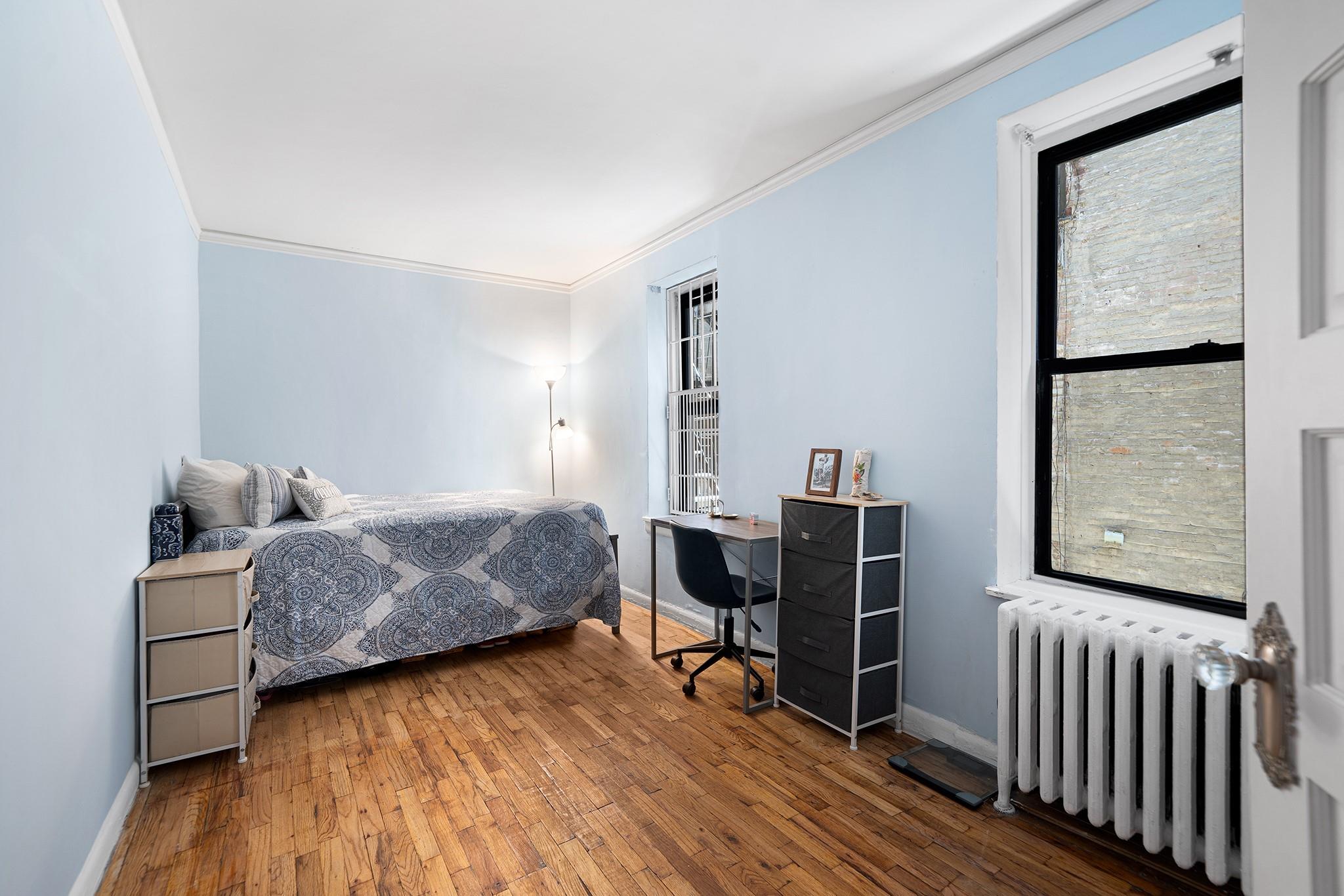 #9 photo, 4 W 101st Street, New York (Manhattan) , NY 10025