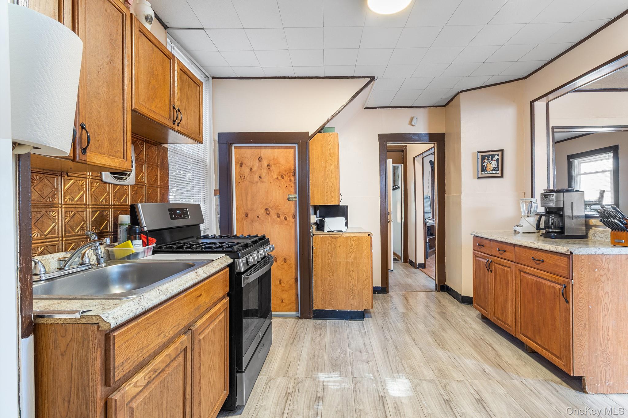 #7 photo, 264 Woodworth Avenue, Yonkers , NY 10701