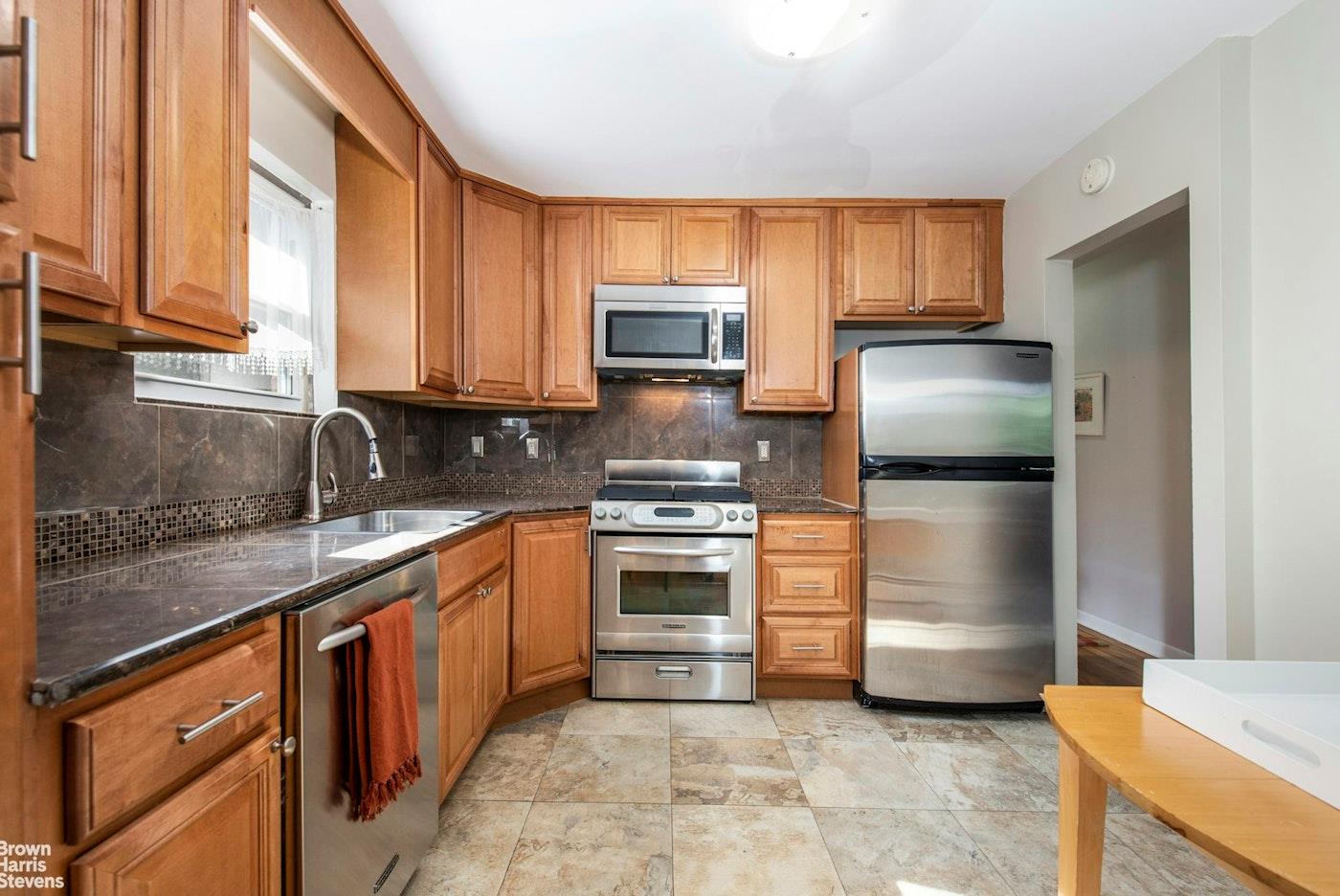 #7 photo, 5834 Fieldston Road, Bronx , NY 10471