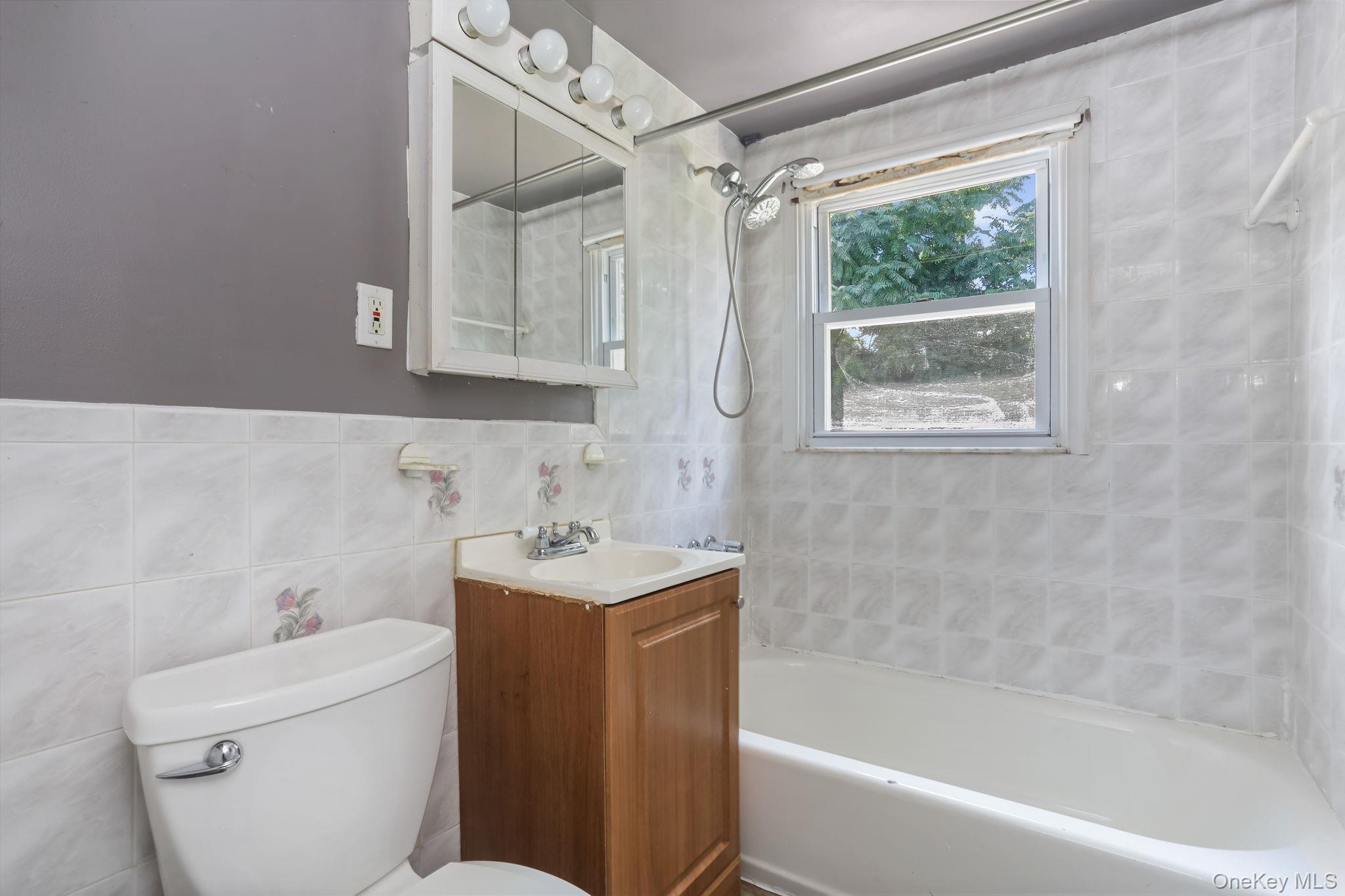 #16 photo, 27 N Wayne Avenue, 紐約州 West Haverstraw , NY 10993