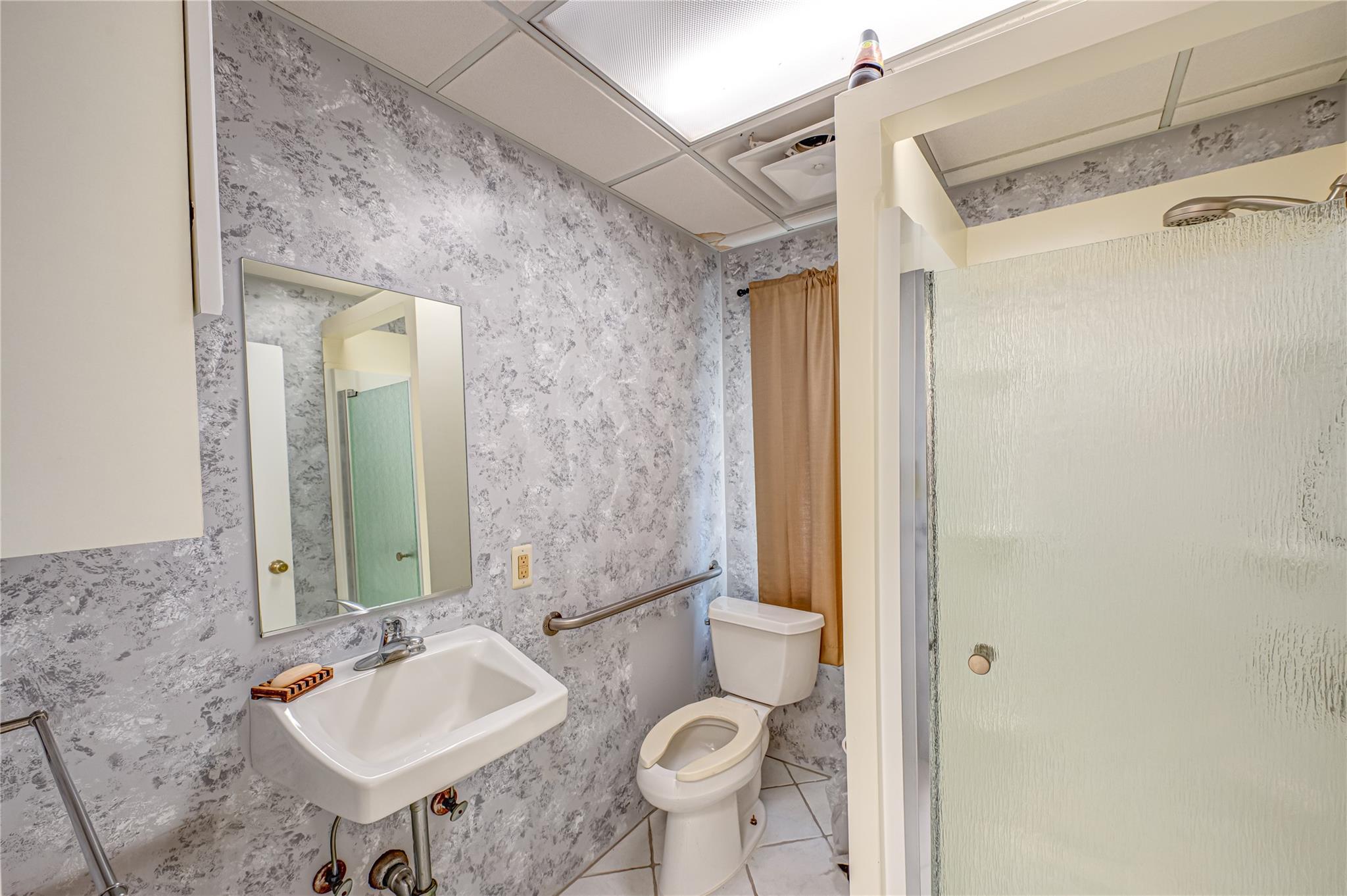 #11 photo, 837 Old Country Road, ナッソー郡 Westbury , NY 11590