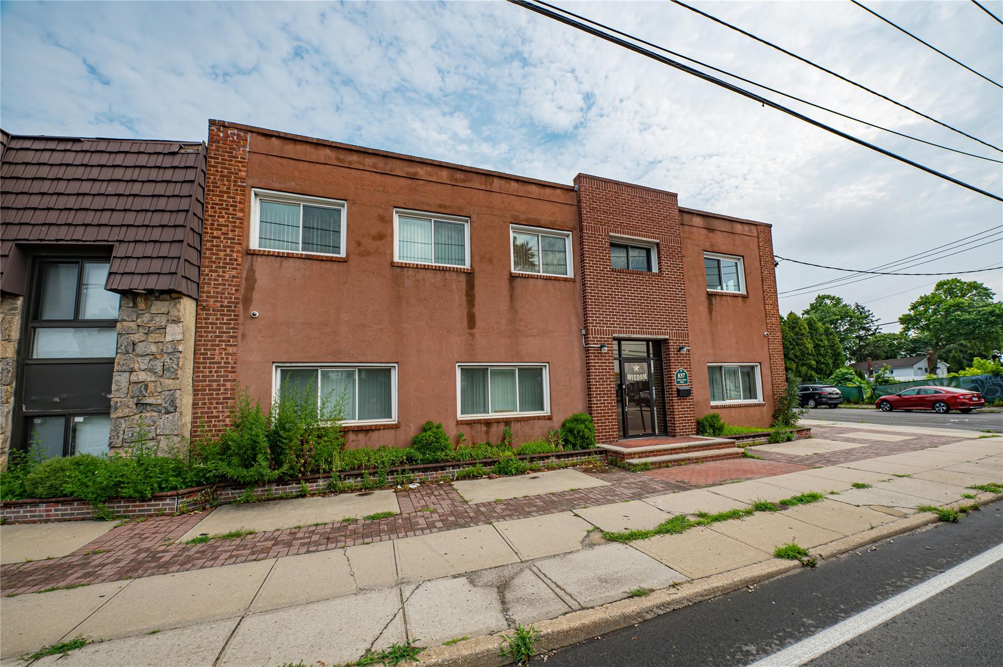 #2 photo, 837 Old Country Road, ナッソー郡 Westbury , NY 11590