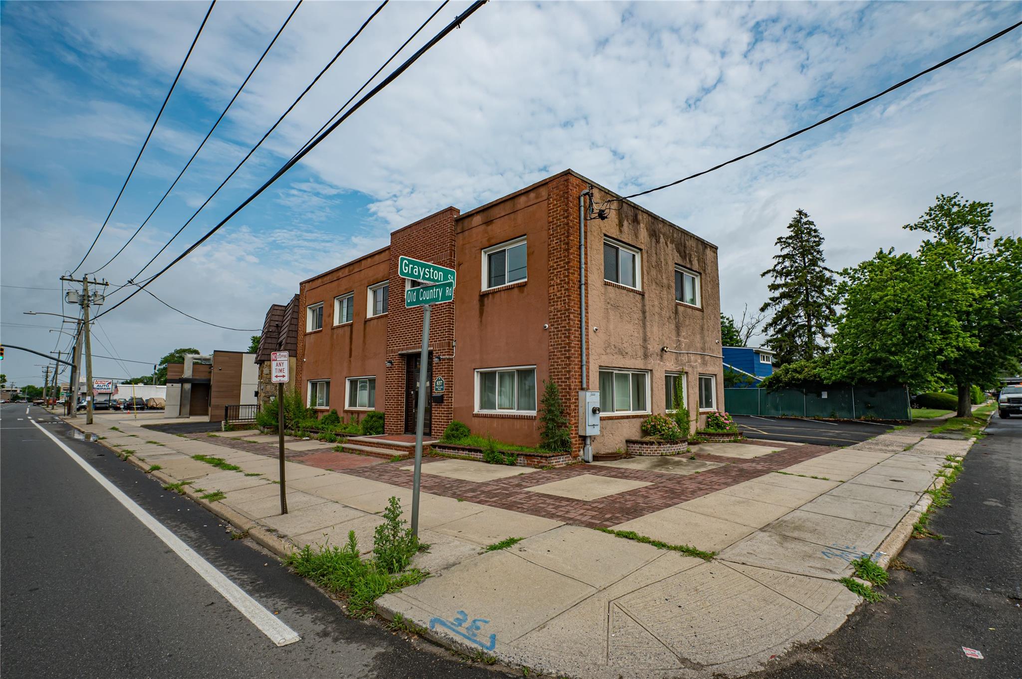 #3 photo, 837 Old Country Road, ナッソー郡 Westbury , NY 11590