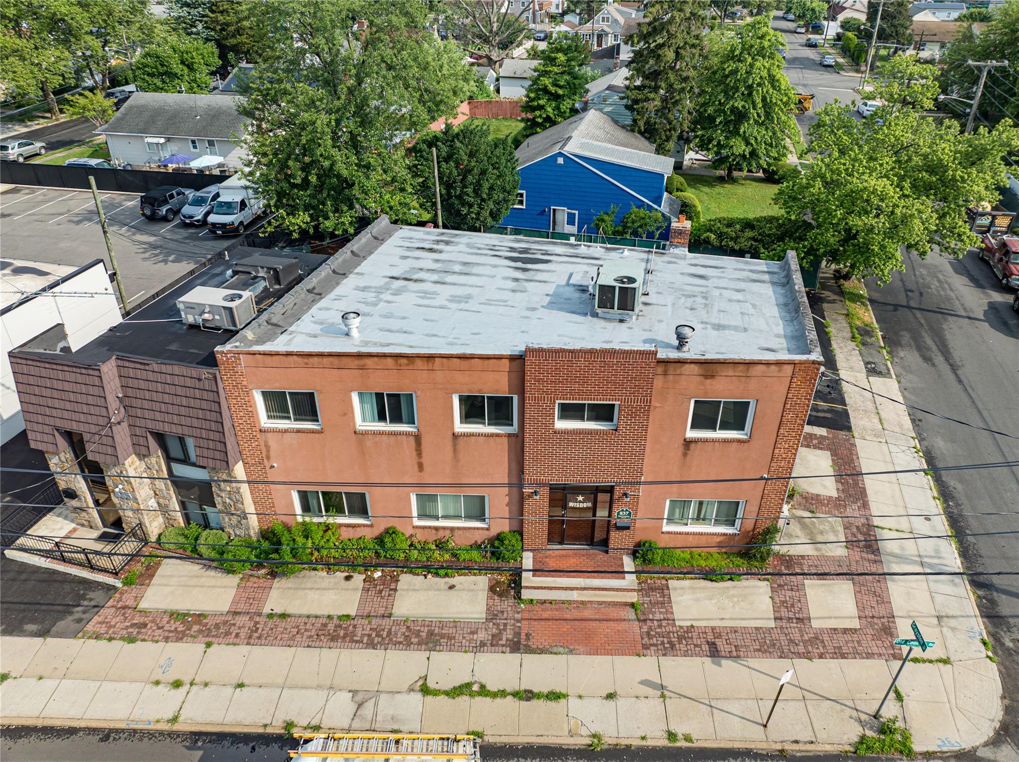 #4 photo, 837 Old Country Road, ナッソー郡 Westbury , NY 11590