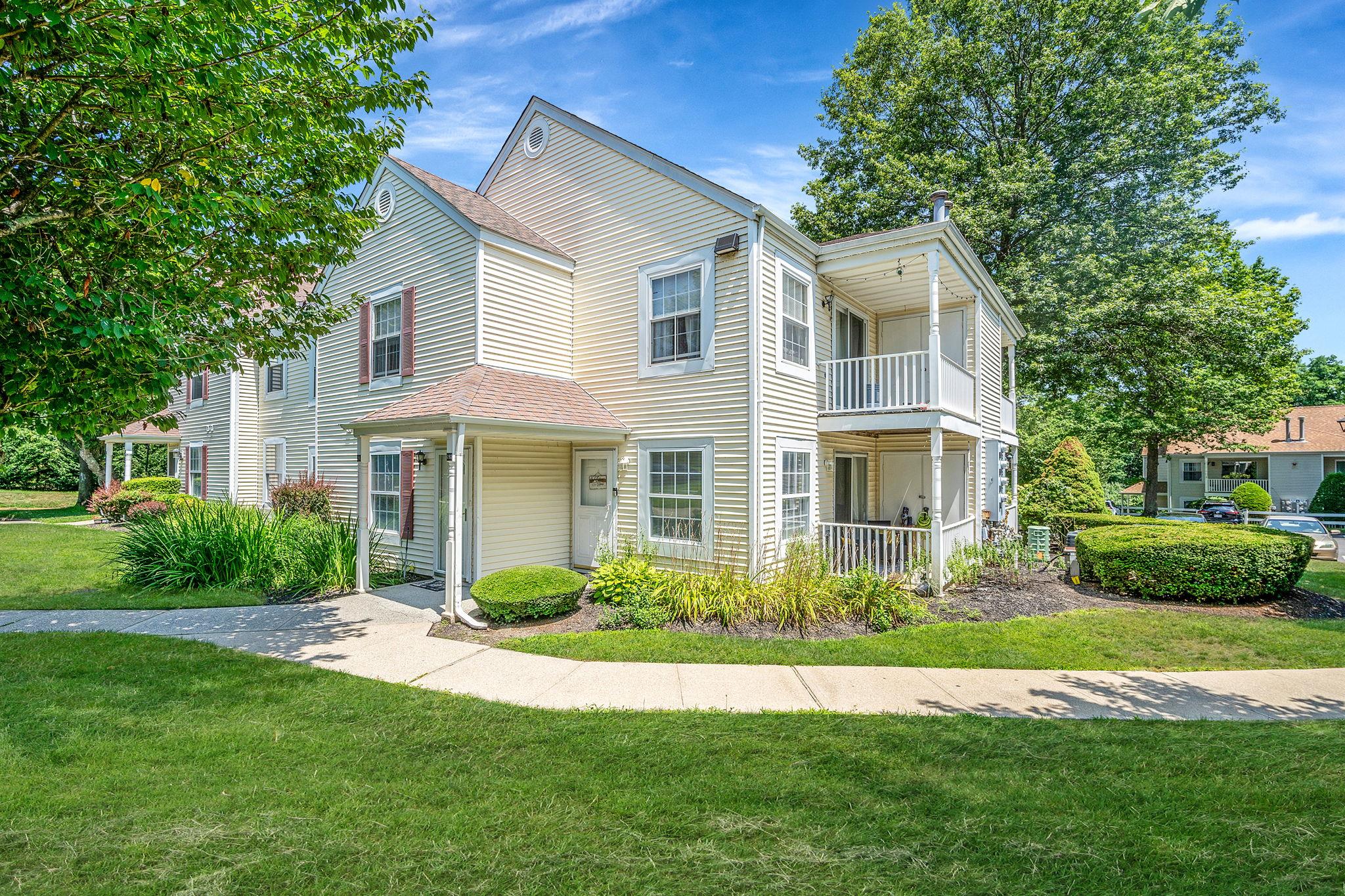 #1 photo, 282 Fairview Circle, Middle Island , NY 11953