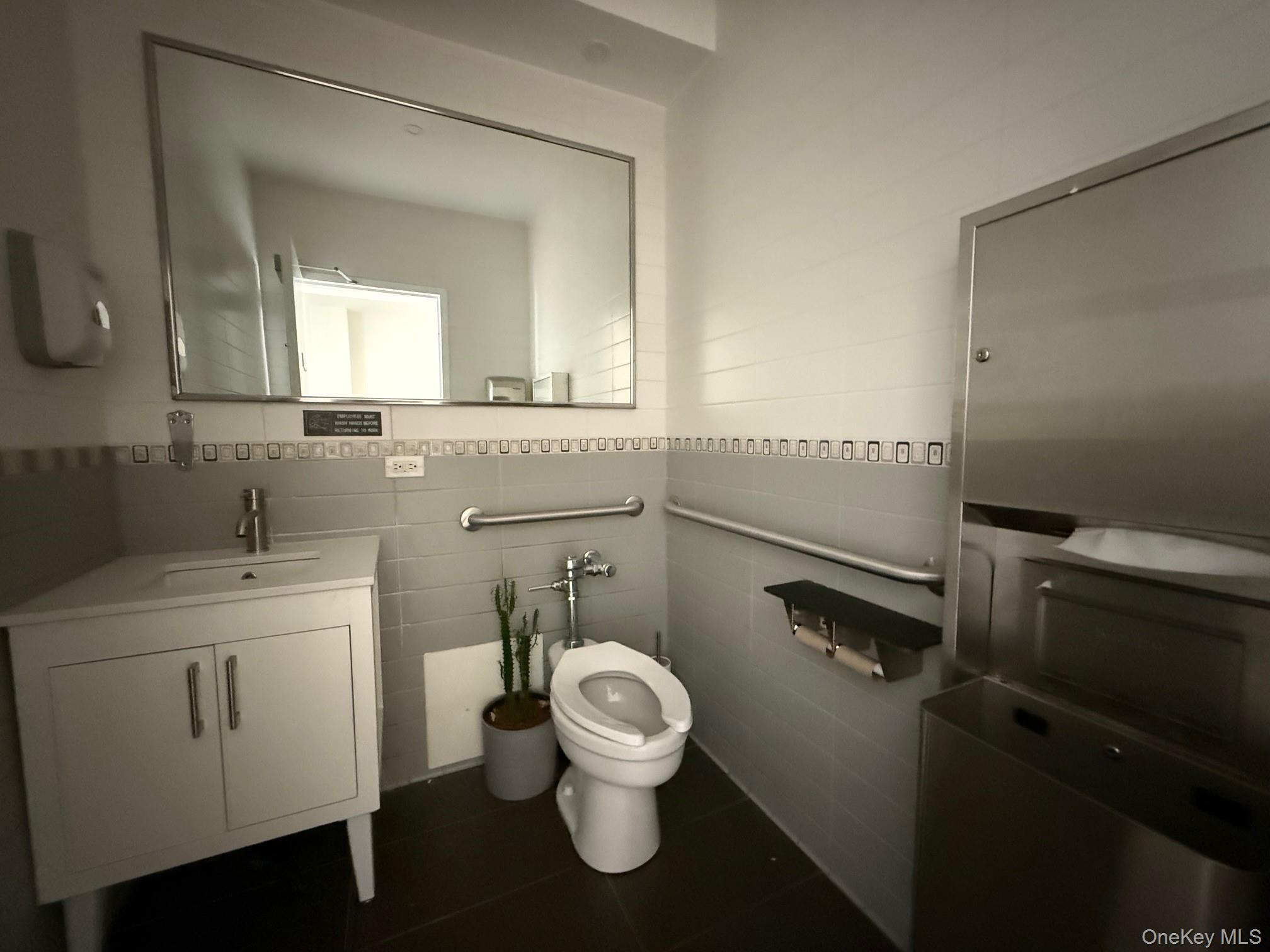 #14 photo, 13516 Roosevelt Avenue, クイーンズ区 Flushing , NY 11354