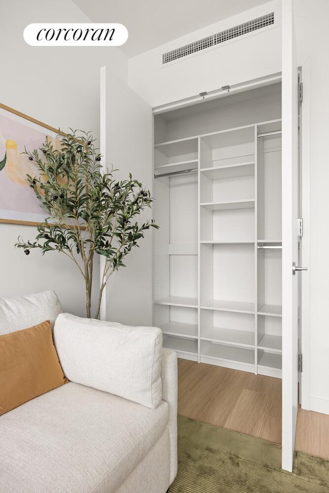 #7 photo, Long Island City, Long Island City , NY 11101