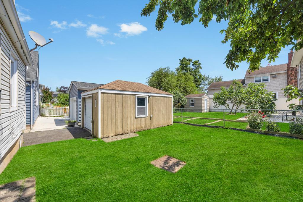 #3 photo, 10 Dorothy Court, ナッソー郡 Merrick , NY 11566