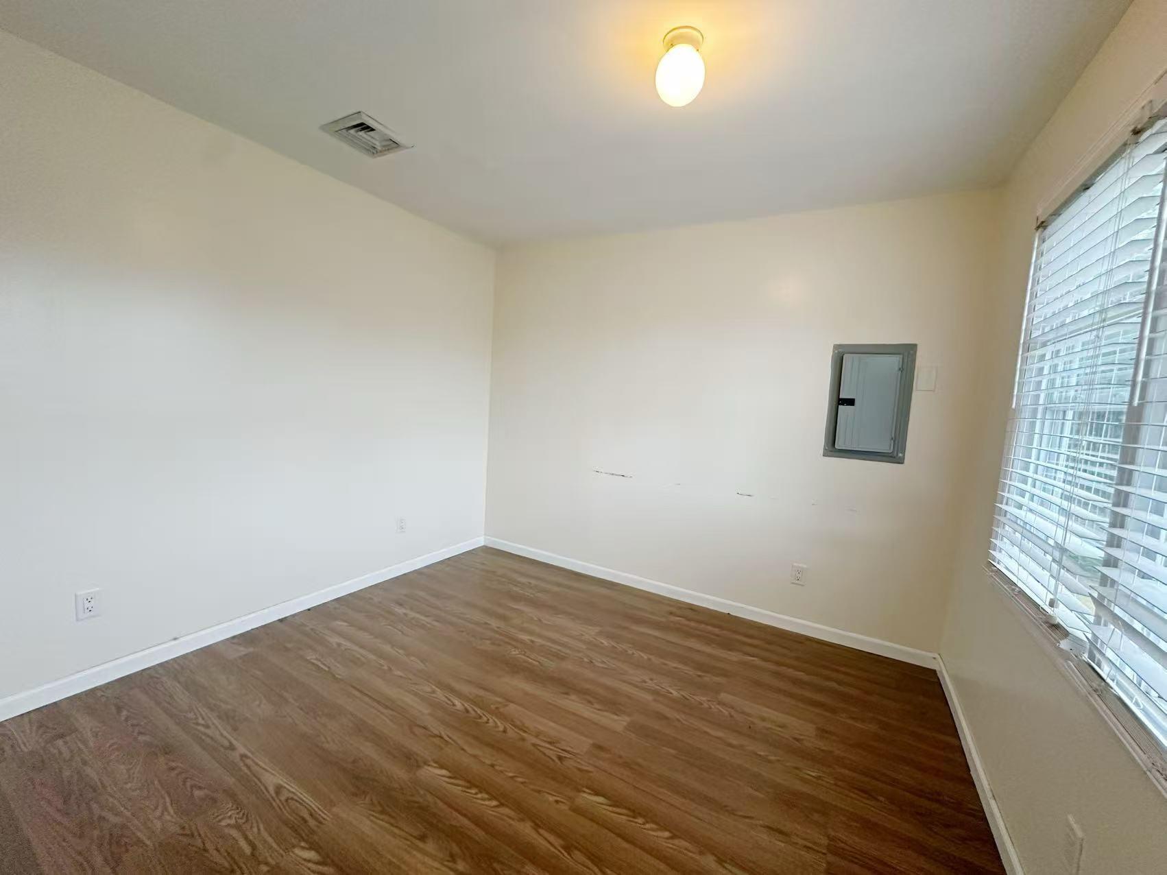 #12 photo, 203 29th Street, Lindenhurst , NY 11757