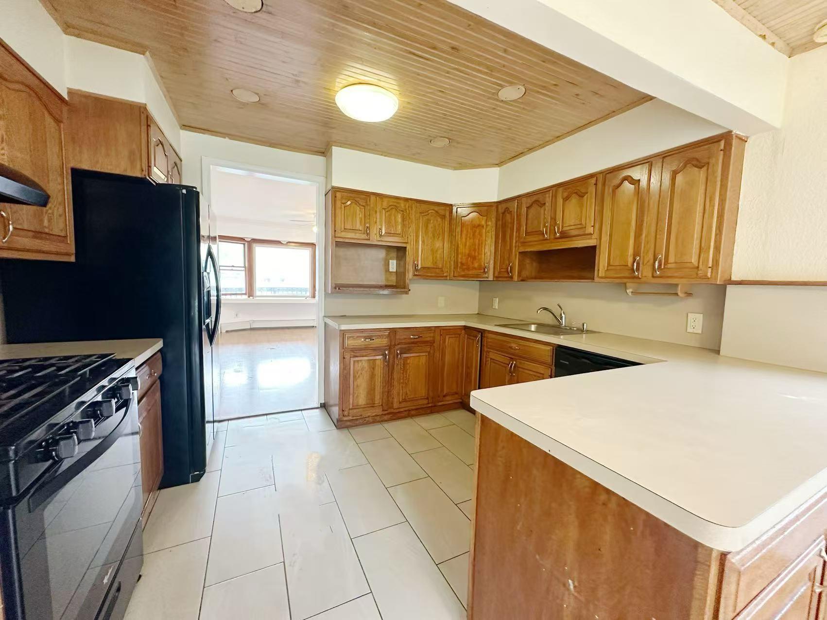 #13 photo, 203 29th Street, Lindenhurst , NY 11757