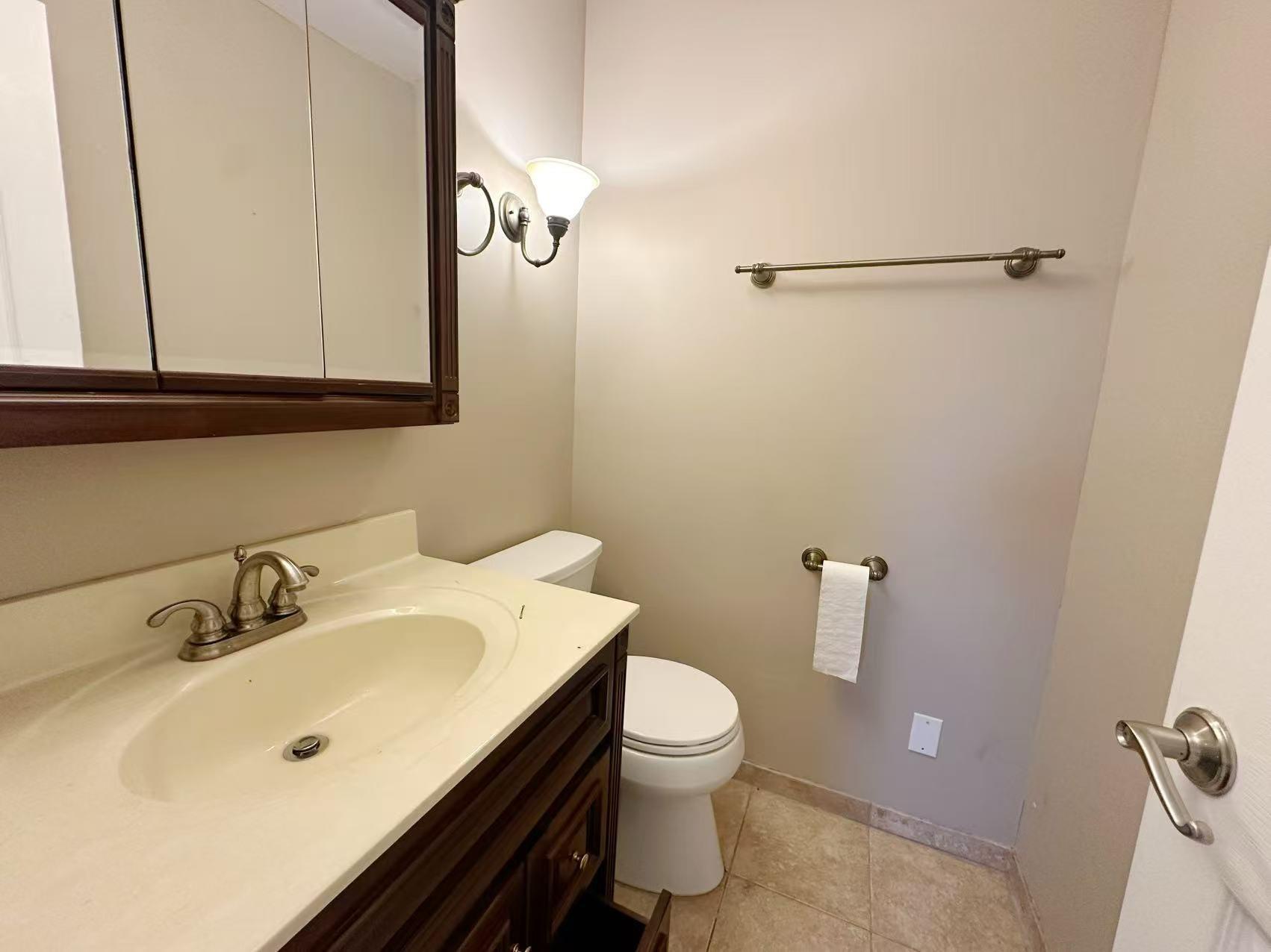 #18 photo, 203 29th Street, Lindenhurst , NY 11757