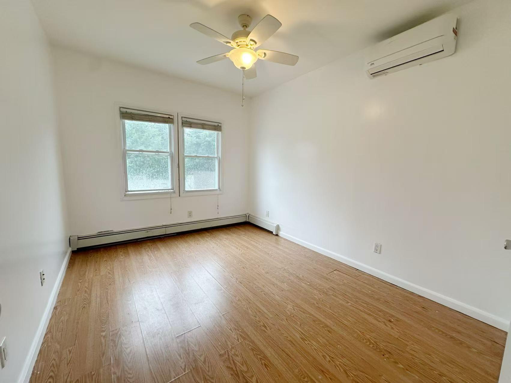 #9 photo, 203 29th Street, Lindenhurst , NY 11757