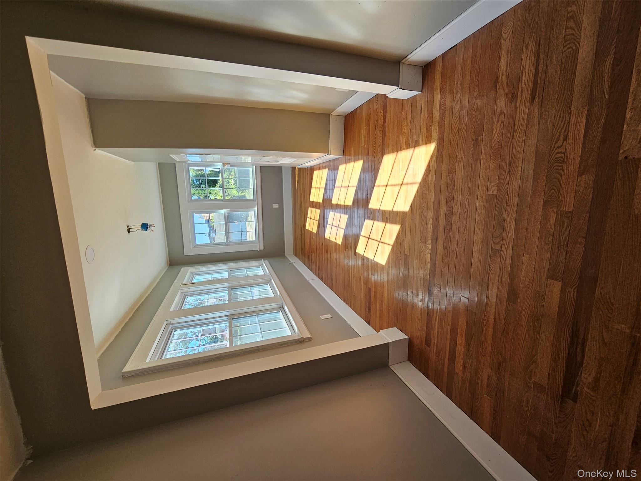 #6 photo, 28 Cornwall Lane, Hempstead , NY 11550