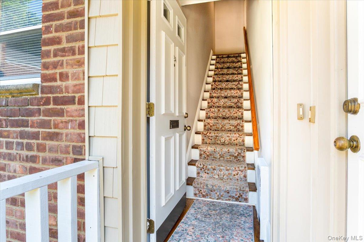 #4 photo, 77 Edwards Street, ナッソー郡 Roslyn Heights , NY 11577