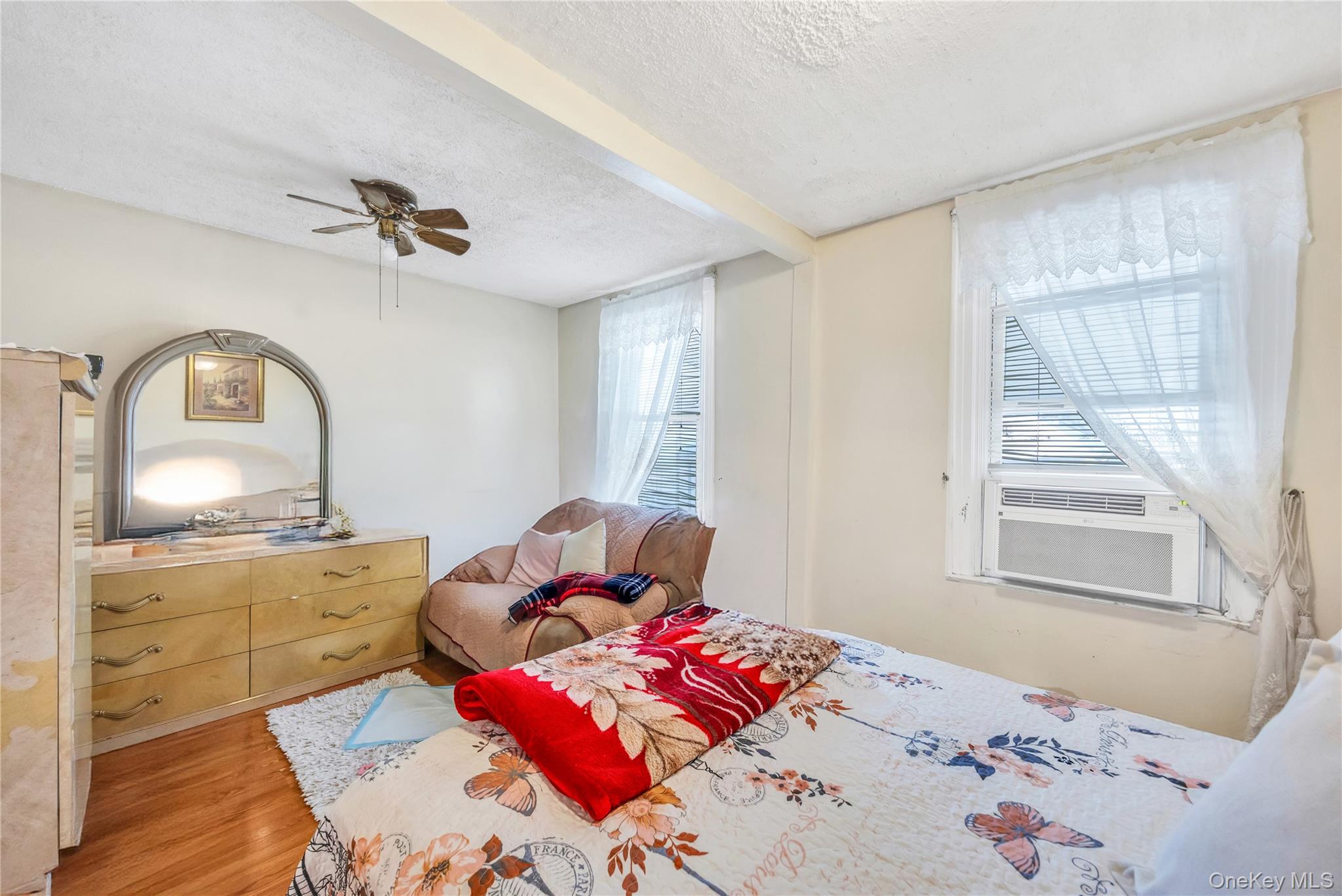 #13 photo, 9407 Pitkin Avenue, Ozone Park , NY 11417