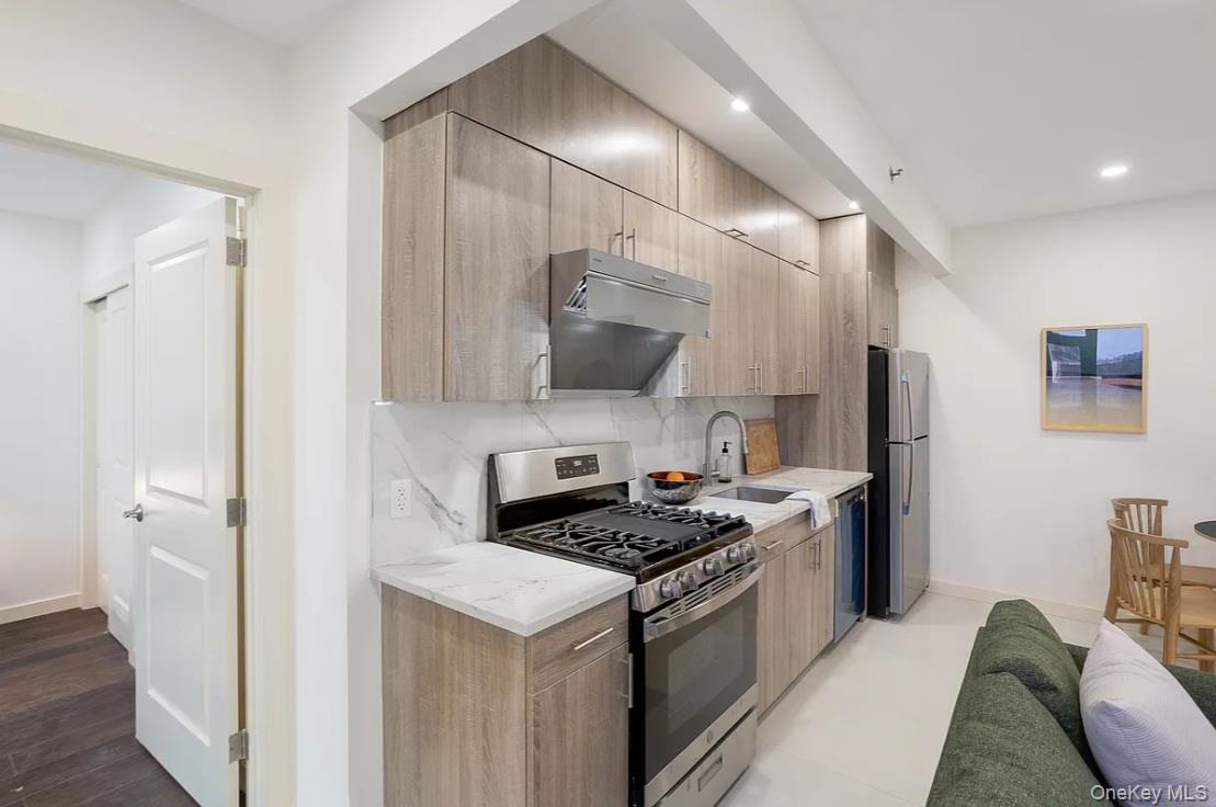 #9 photo, 124-28 Queens Blvd., クイーンズ区 Kew Gardens , NY 11415