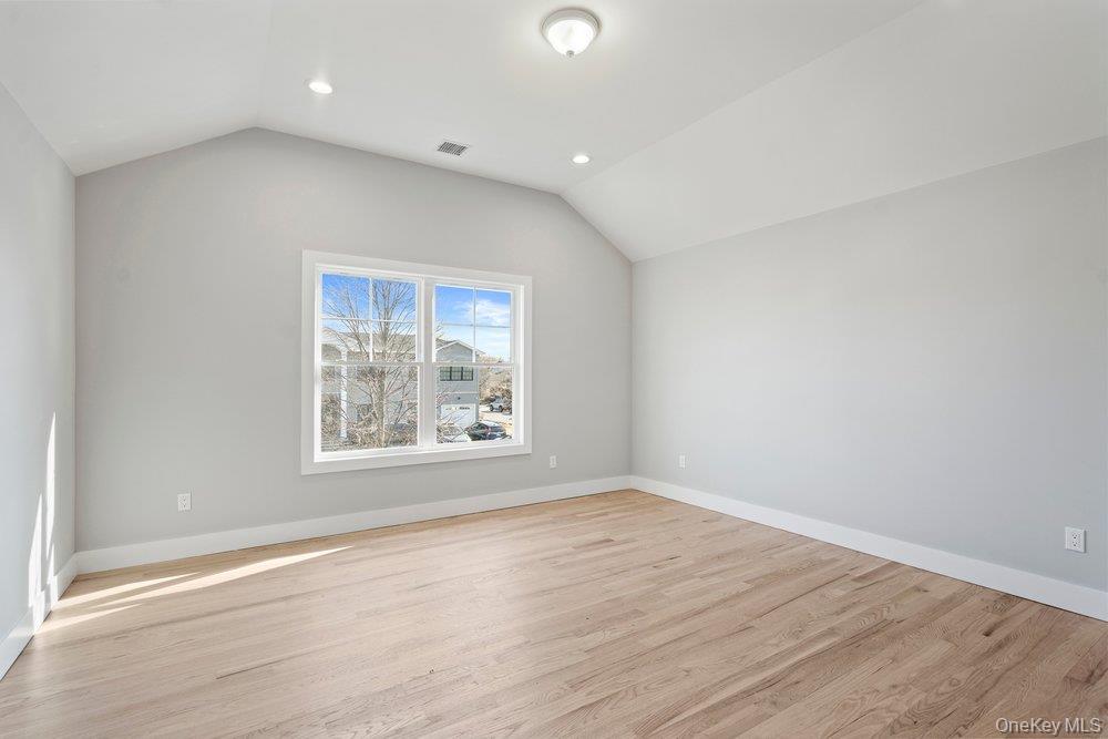 #18 photo, 56 Seitz Drive, מחוז נסאו Bethpage , NY 11714