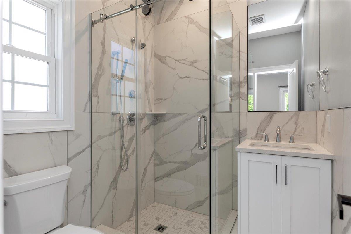 #8 photo, 56 Seitz Drive, Bethpage , NY 11714