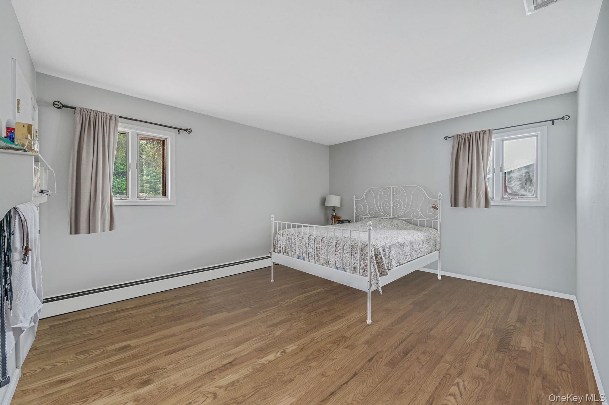 #10 photo, 39 Aron Drive, Bohemia , NY 11716