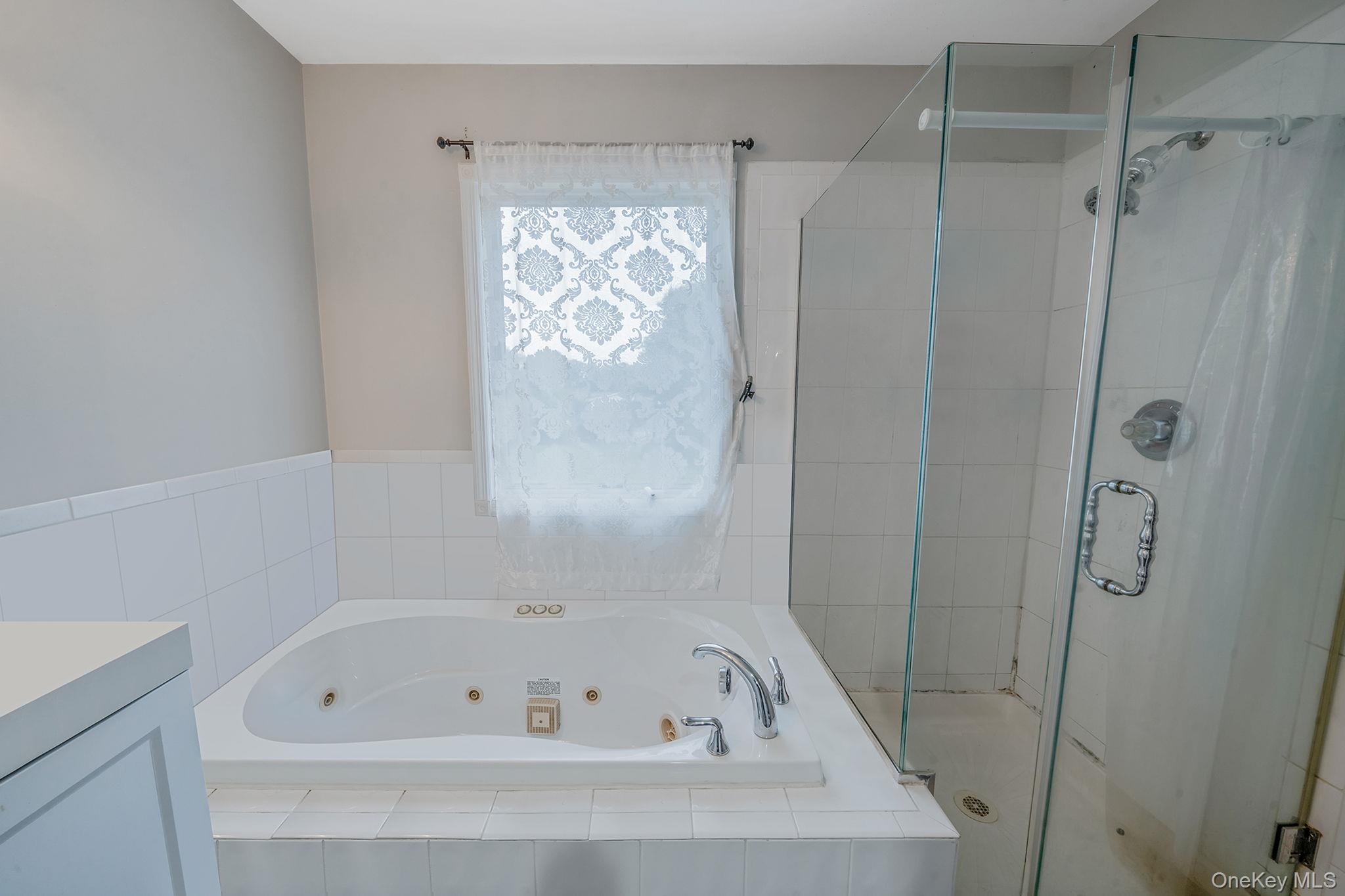 #18 photo, 39 Aron Drive, Bohemia , NY 11716