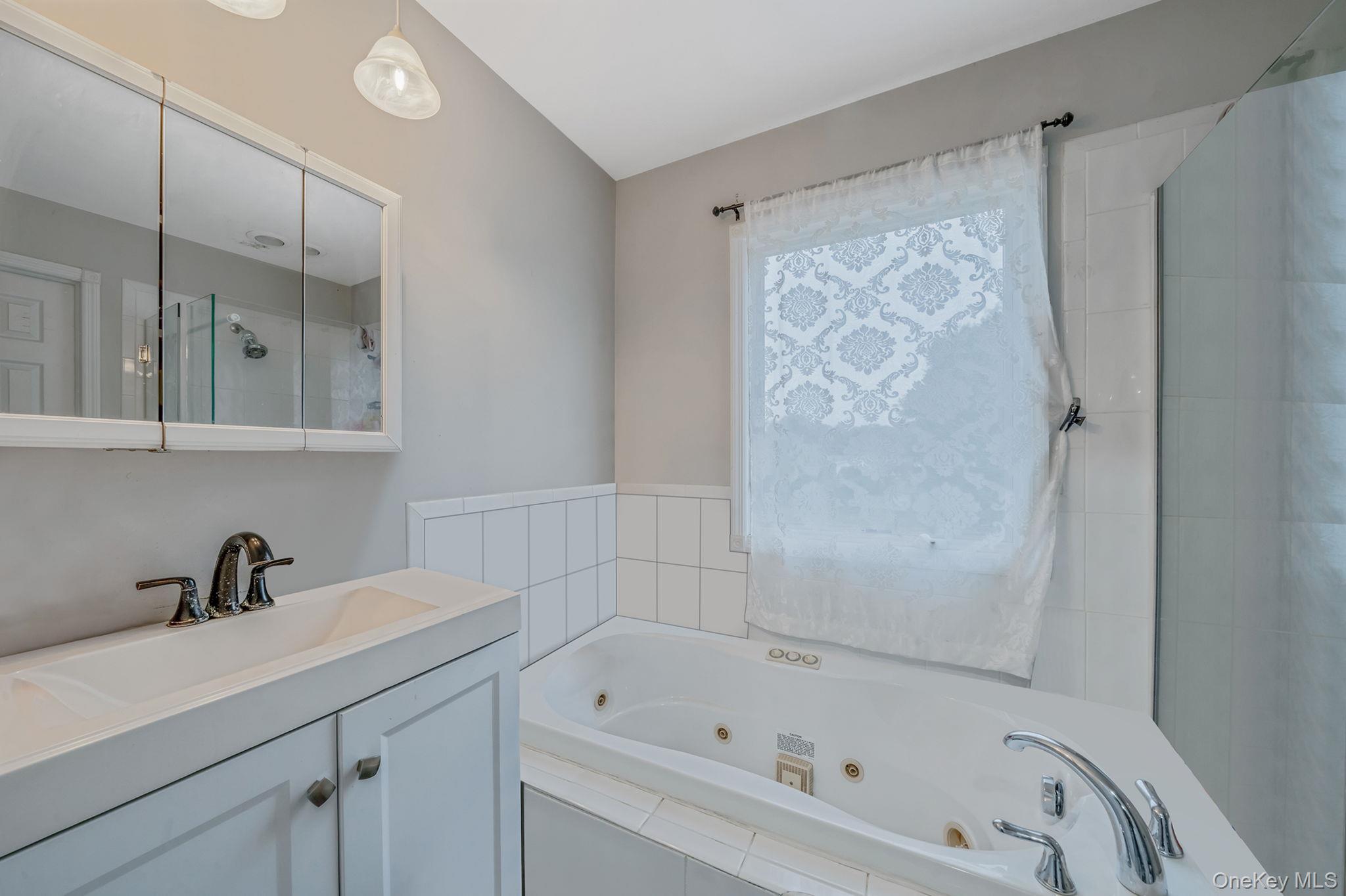 #19 photo, 39 Aron Drive, Bohemia , NY 11716