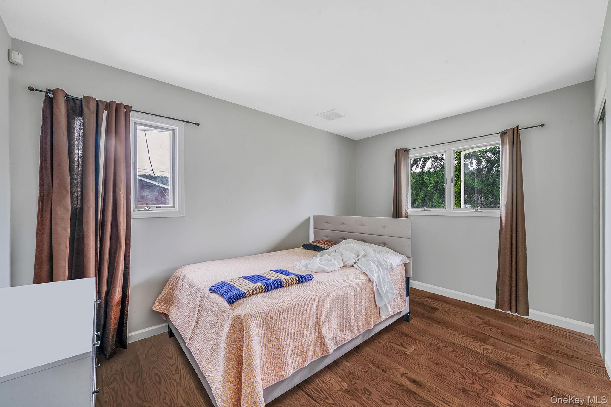 #9 photo, 39 Aron Drive, Bohemia , NY 11716