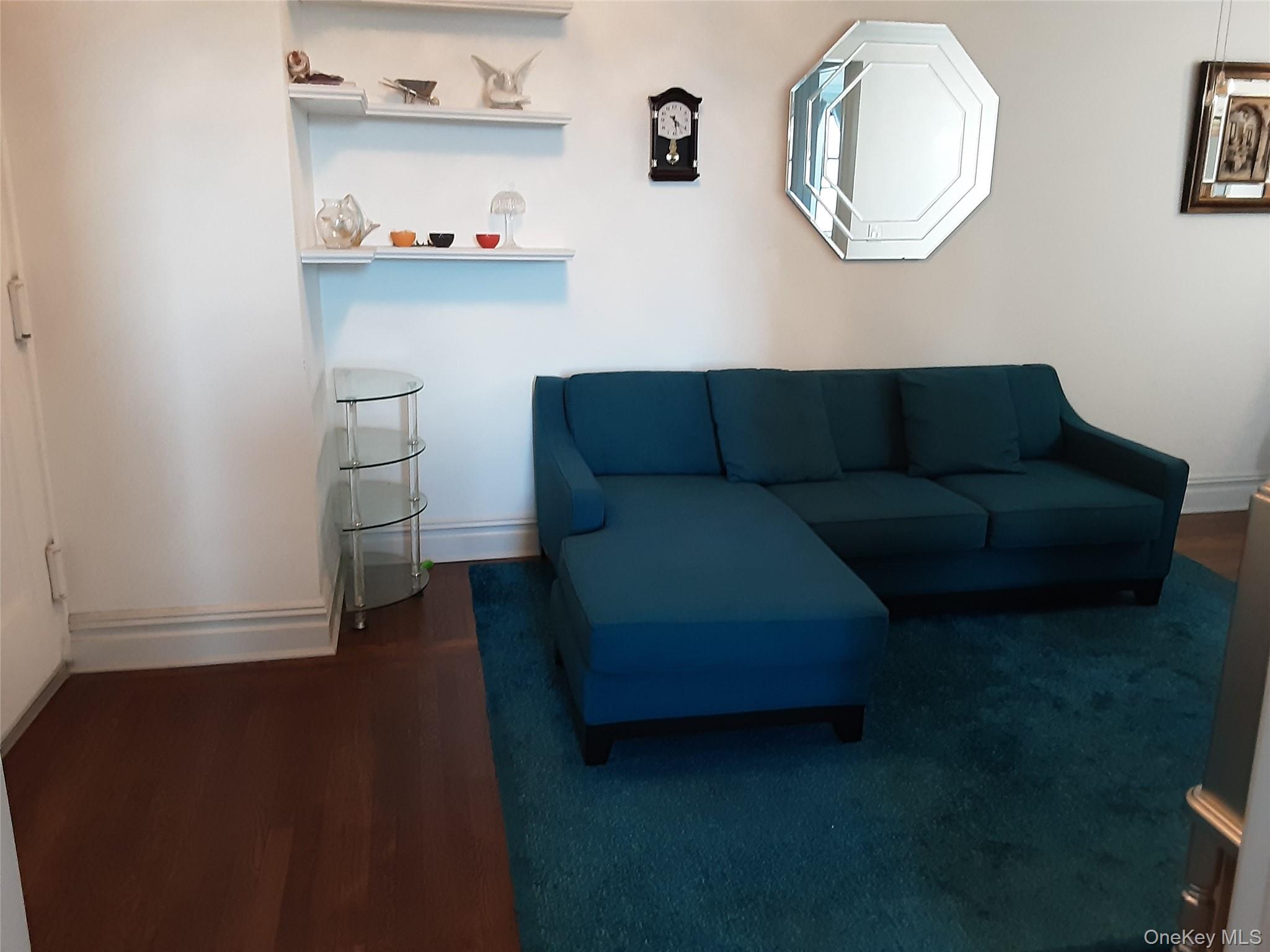 #8 photo, 4222 KETCHAM Street, クイーンズ区 Elmhurst , NY 11373