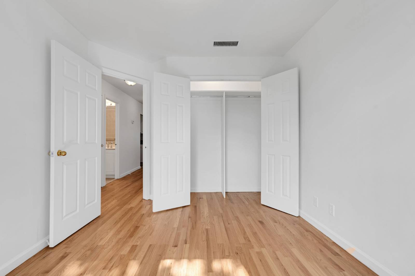 #3 photo, 3251 Riverdale Ave, ブロンクス区 Kingsbridge , NY 10463