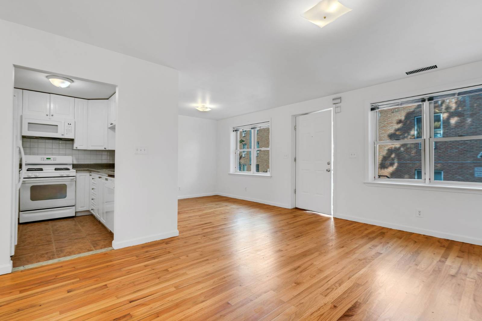 #5 photo, 3251 Riverdale Ave, ブロンクス区 Kingsbridge , NY 10463