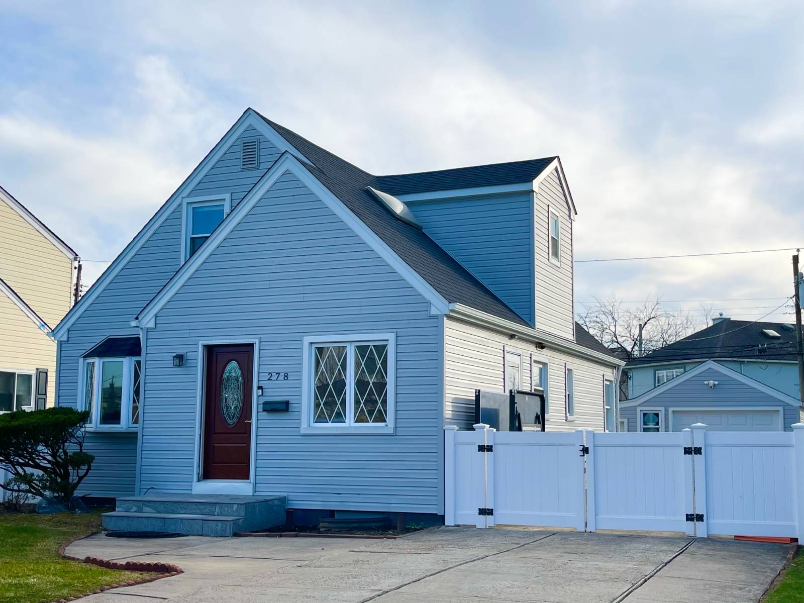 #1 photo, 278 Devonshire Dr, 롱 아일랜드 New Hyde Park , NY 11040