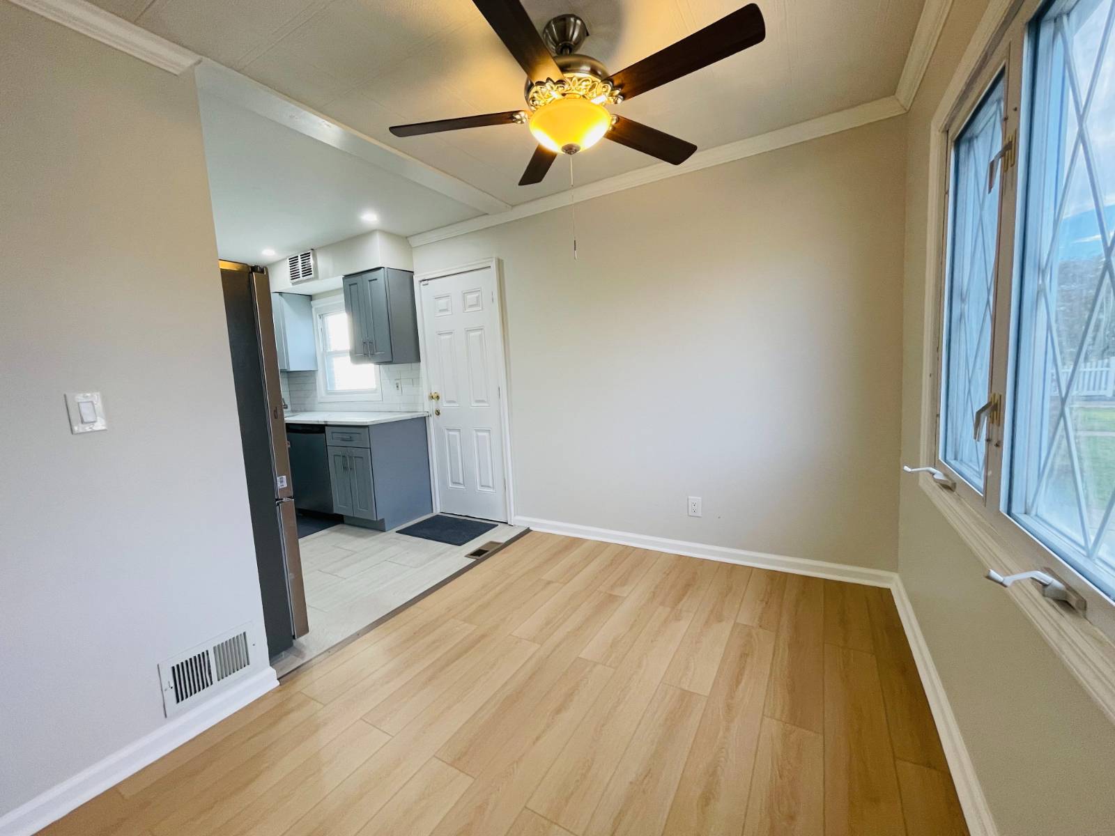 #10 photo, 278 Devonshire Dr, 롱 아일랜드 New Hyde Park , NY 11040