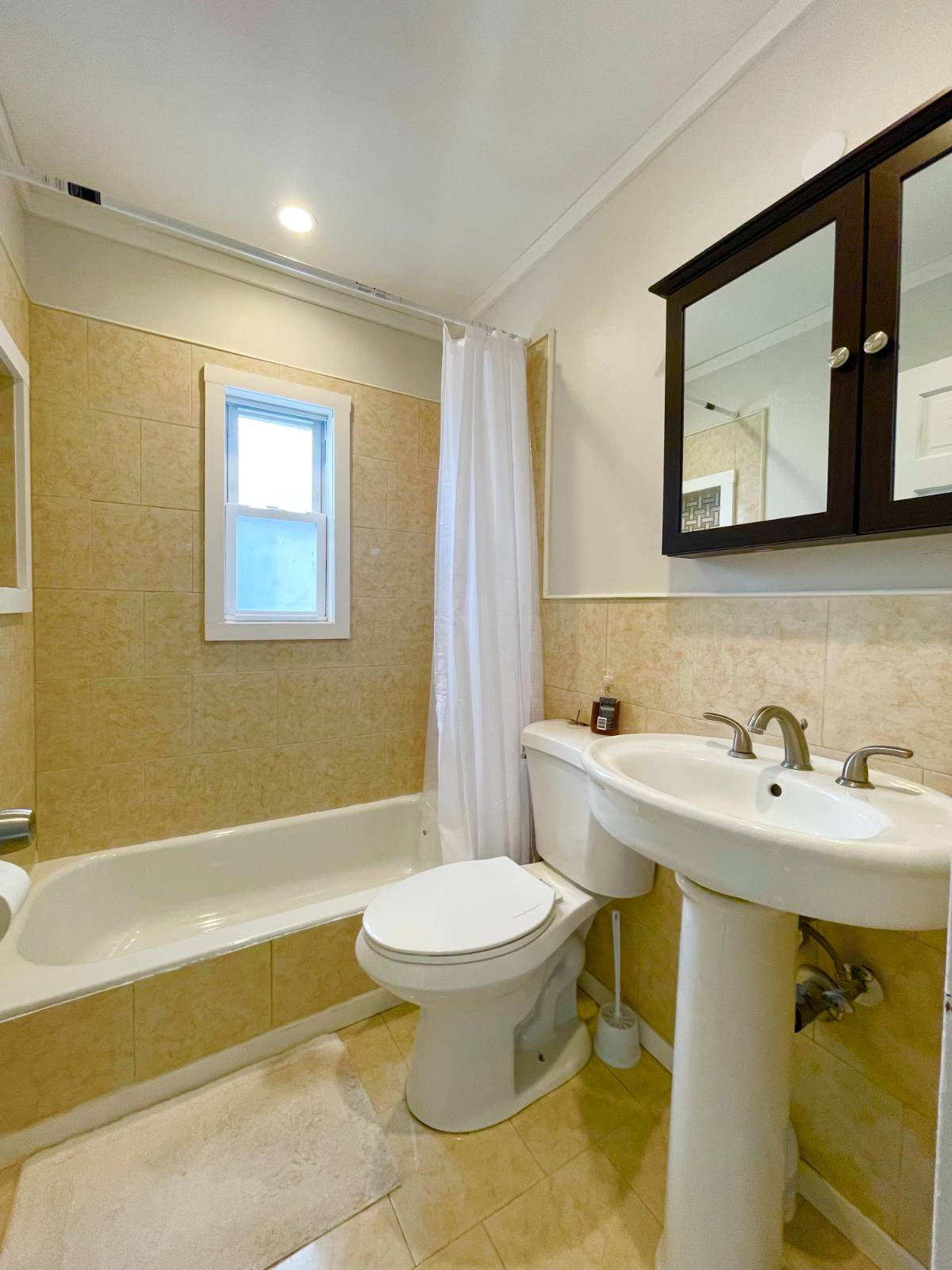 #14 photo, 278 Devonshire Dr, 롱 아일랜드 New Hyde Park , NY 11040