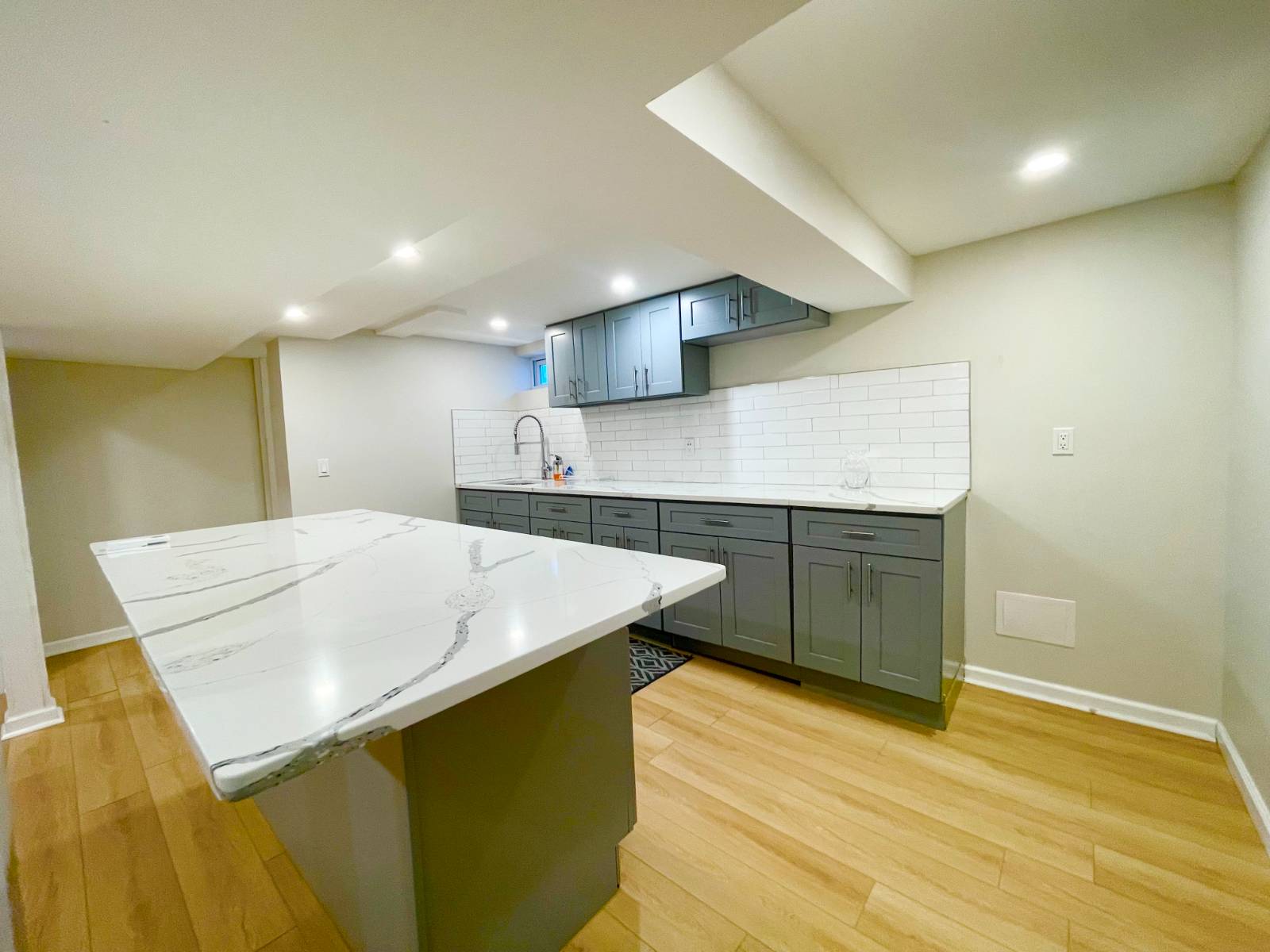 #20 photo, 278 Devonshire Dr, 롱 아일랜드 New Hyde Park , NY 11040