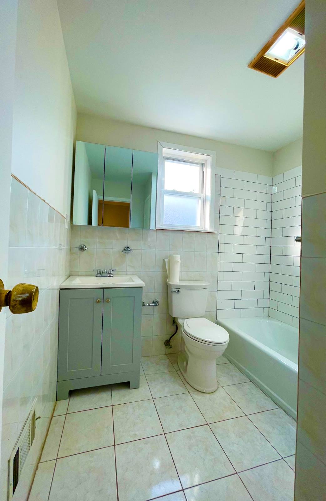 #21 photo, 278 Devonshire Dr, 롱 아일랜드 New Hyde Park , NY 11040