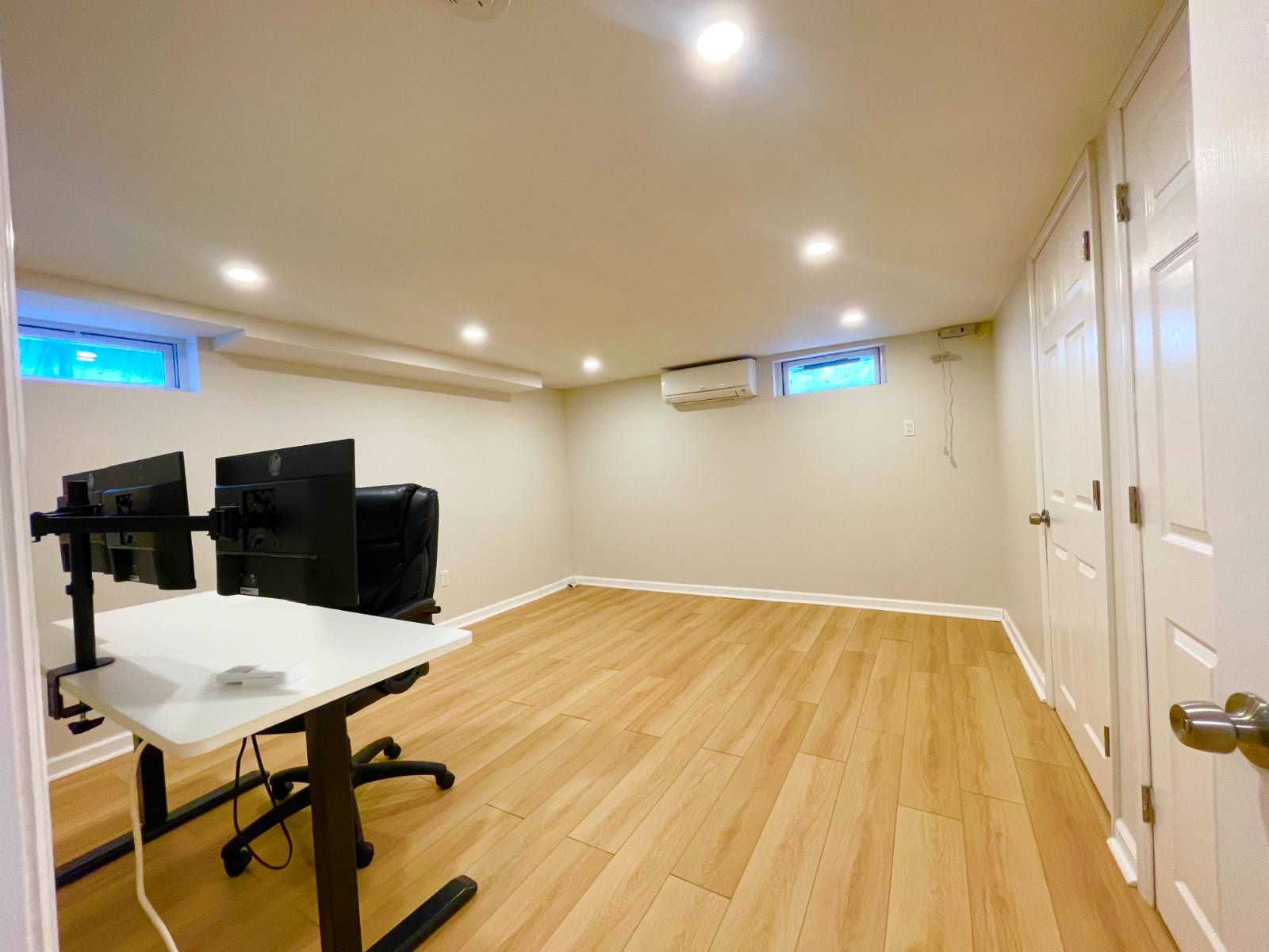 #23 photo, 278 Devonshire Dr, 롱 아일랜드 New Hyde Park , NY 11040