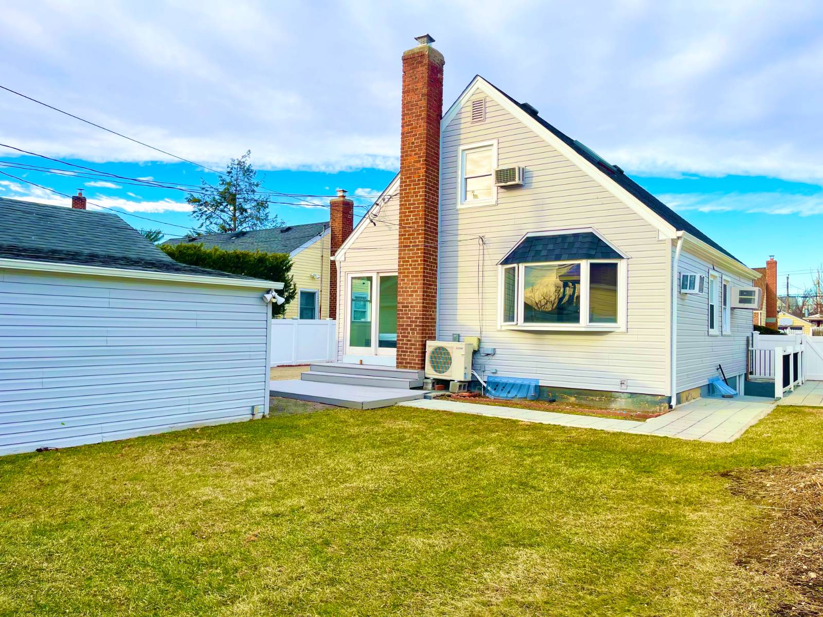 #3 photo, 278 Devonshire Dr, 롱 아일랜드 New Hyde Park , NY 11040