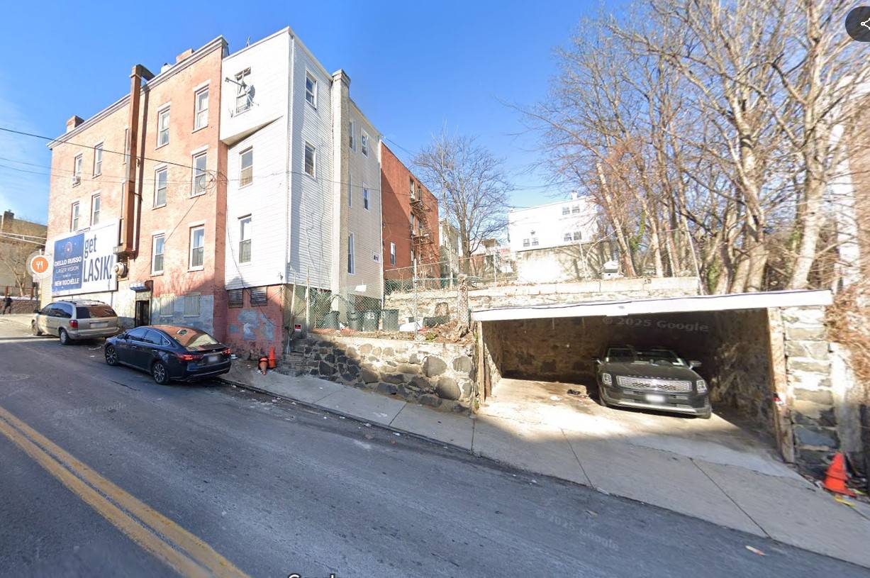 #15 photo, 156 Palisade Ave, Yonkers , NY 10701