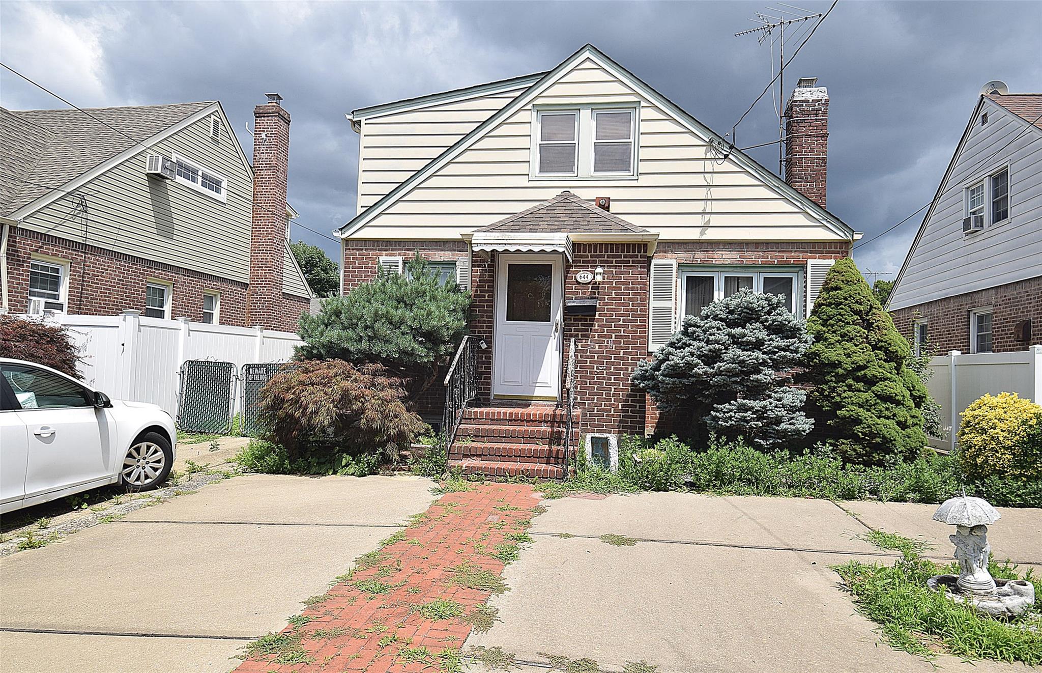 #1 photo, 644 7th Street, Garden City South , NY 11530