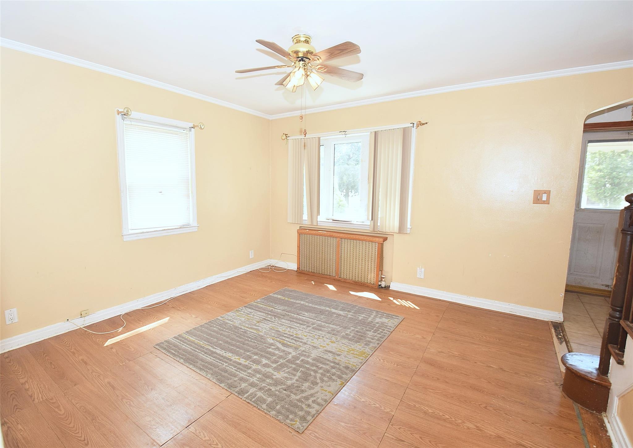 #3 photo, 644 7th Street, Garden City South , NY 11530