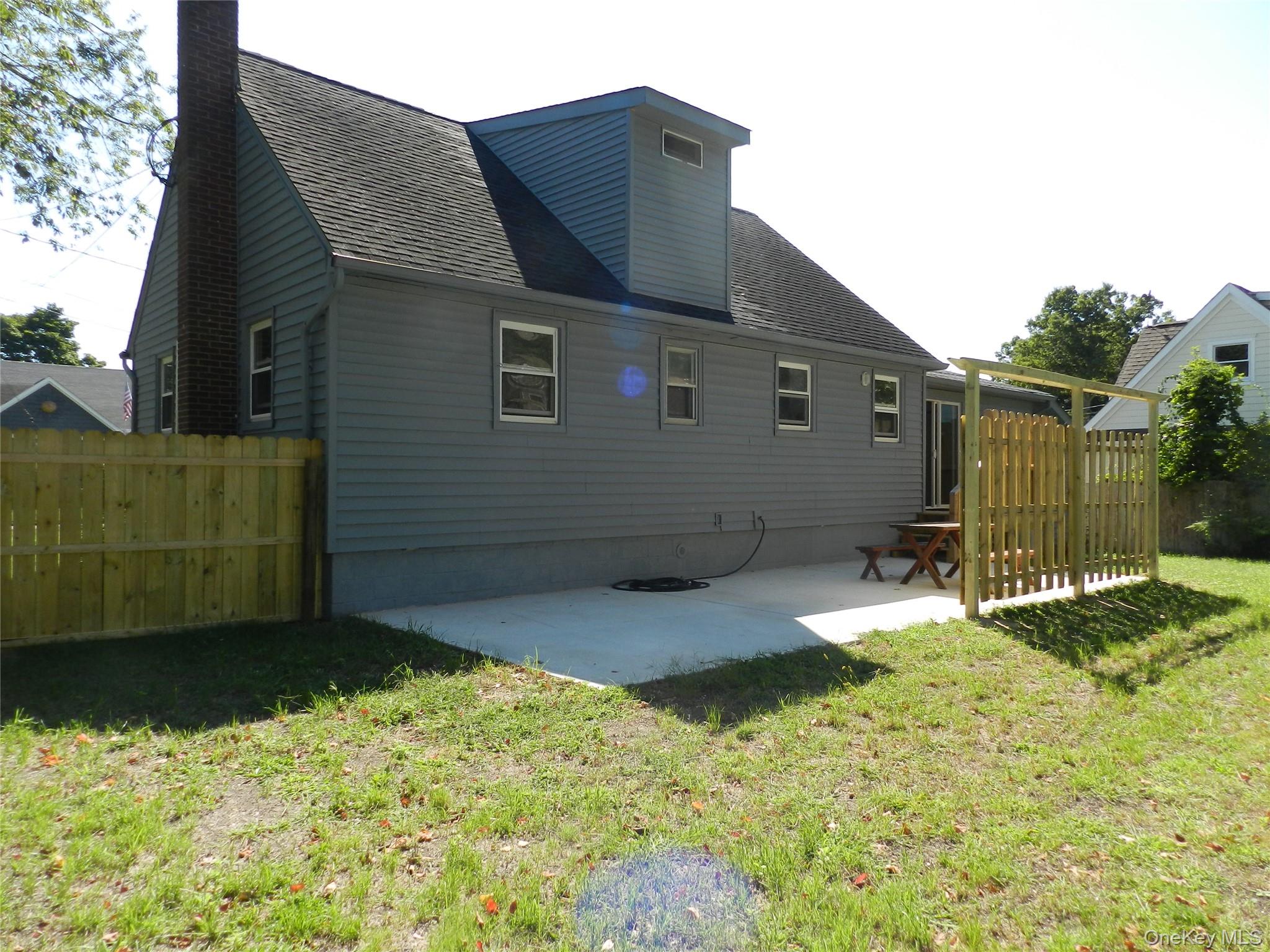 #17 photo, 39 W 3rd Street, Patchogue , NY 11772