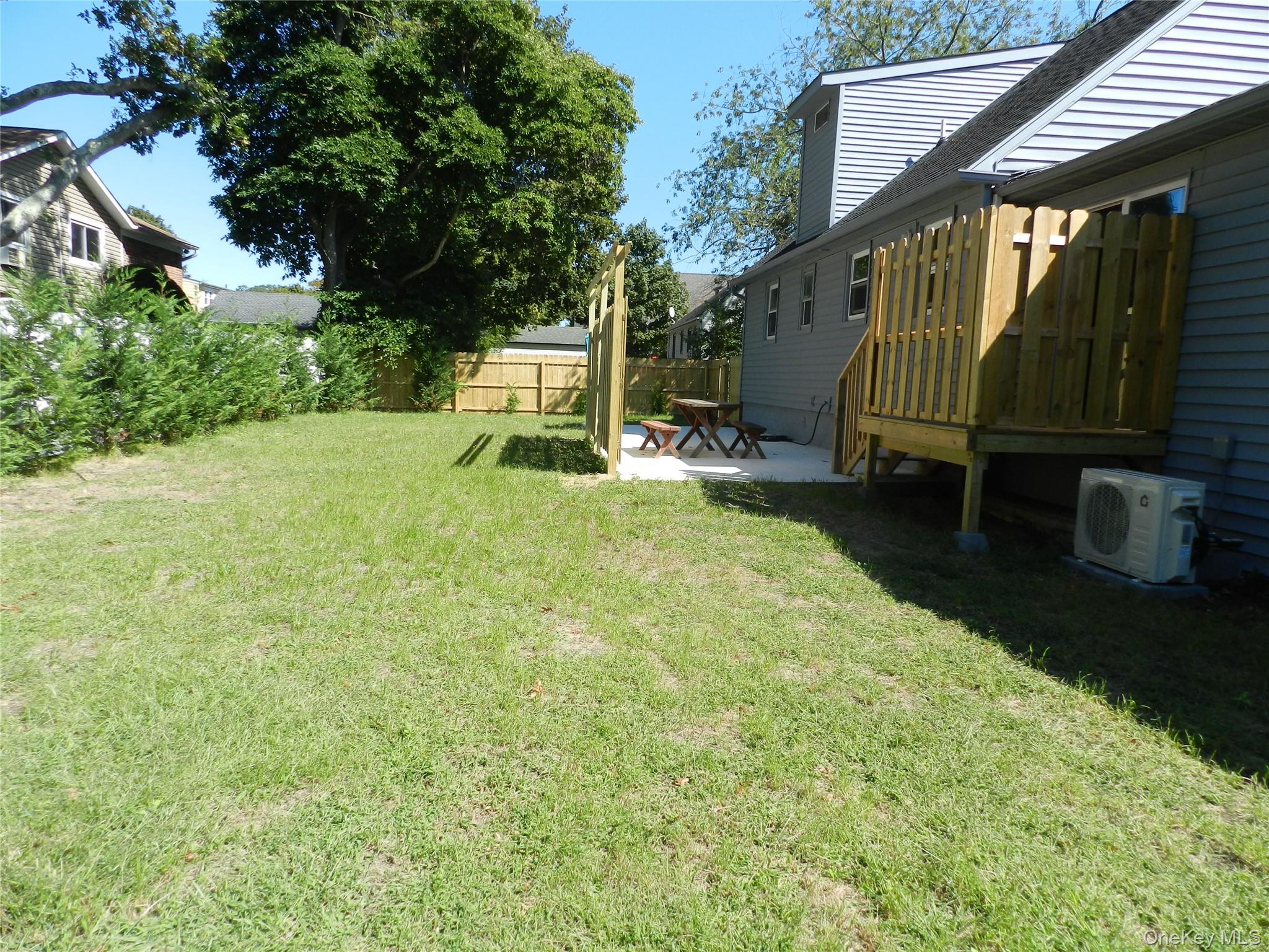 #18 photo, 39 W 3rd Street, Patchogue , NY 11772