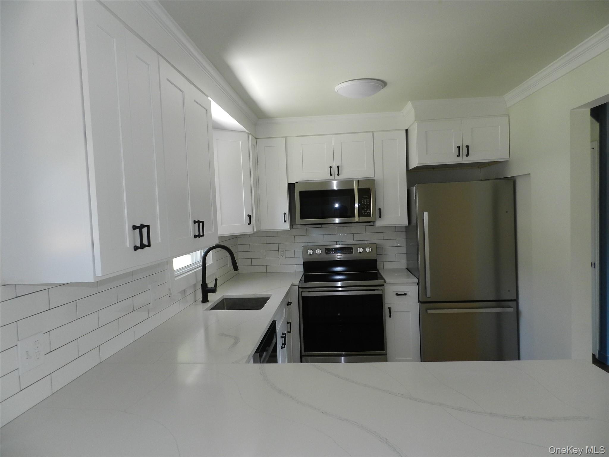 #5 photo, 39 W 3rd Street, Patchogue , NY 11772