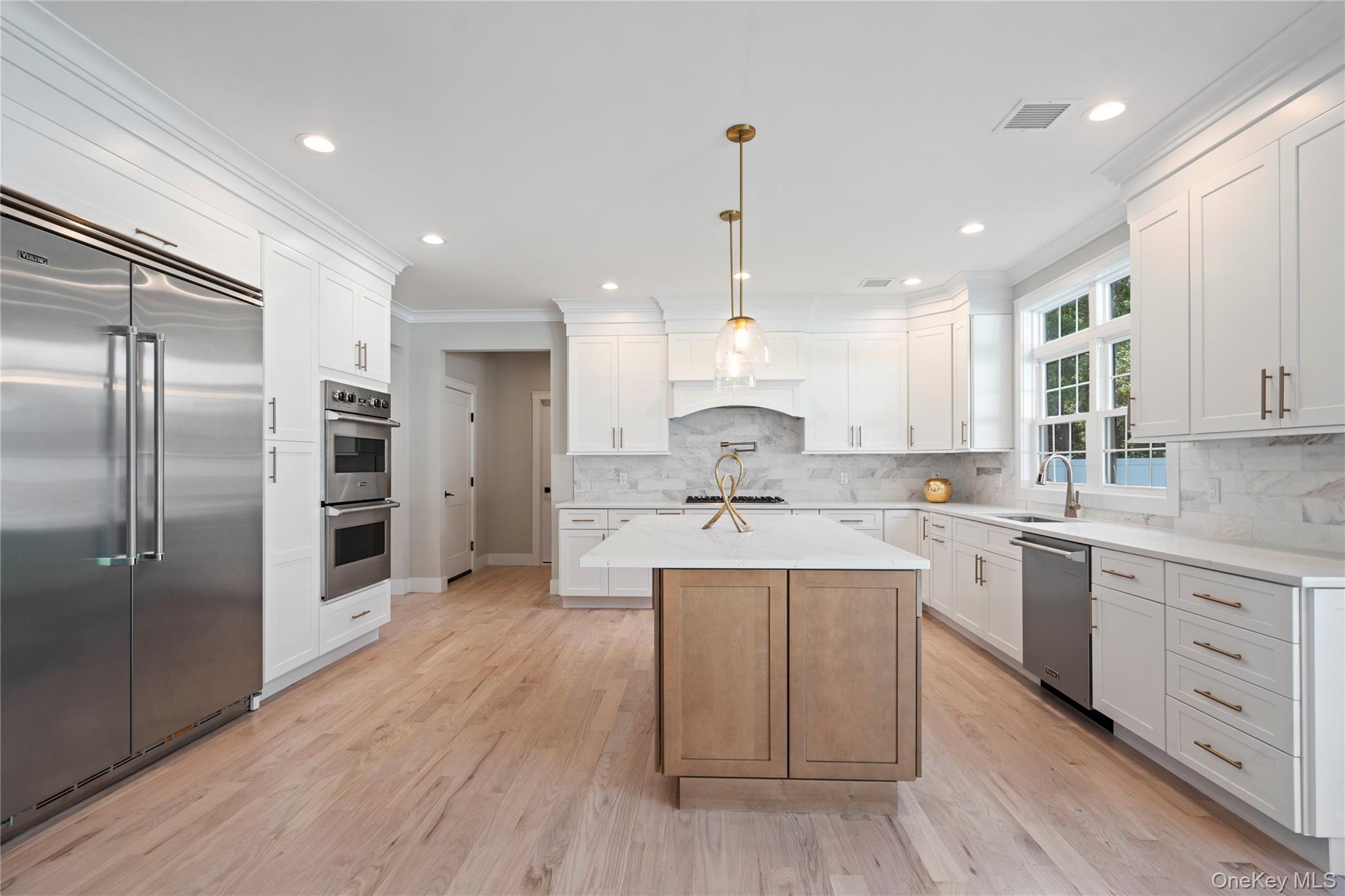 #16 photo, 25 Westchester Avenue, ナッソー郡 Jericho , NY 11753