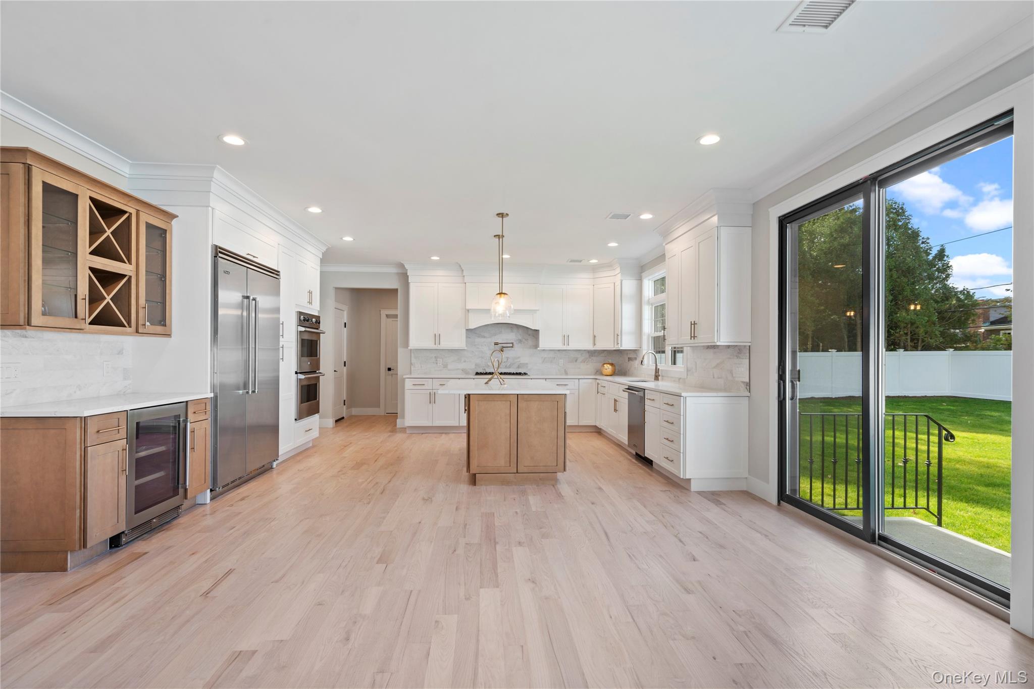 #17 photo, 25 Westchester Avenue, ナッソー郡 Jericho , NY 11753